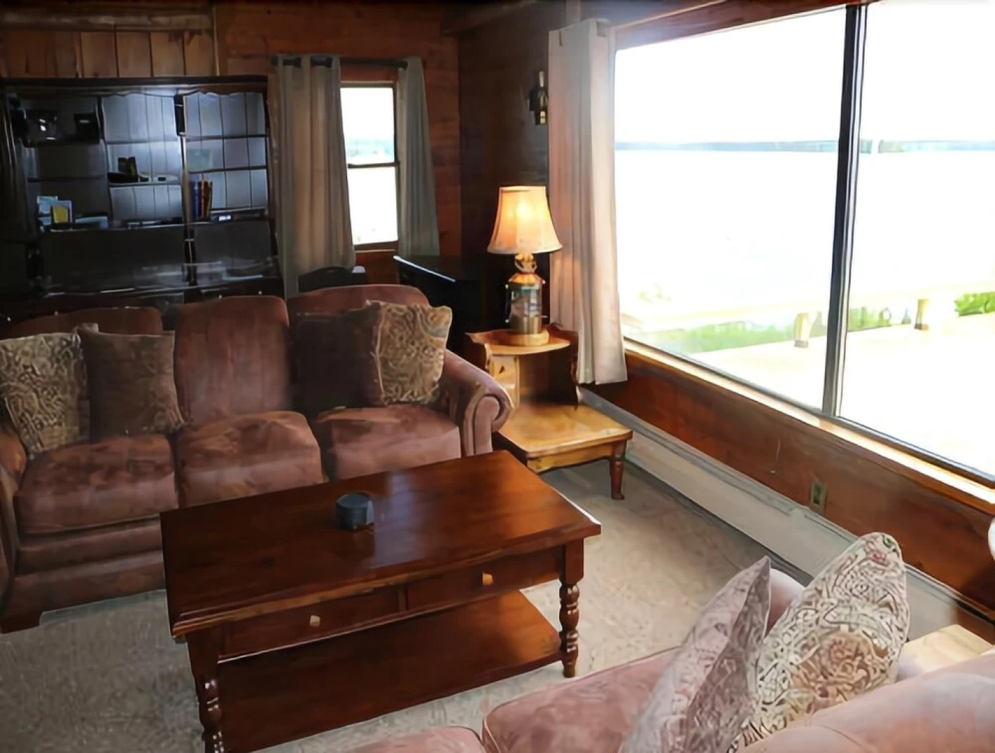 Seaside Chalet - Three Bedroom Cottage