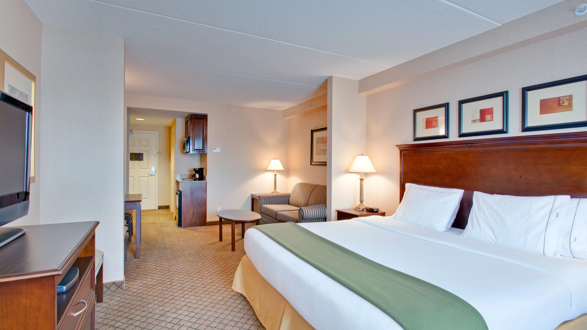 Holiday Inn Express & Suites Huntsville by IHG