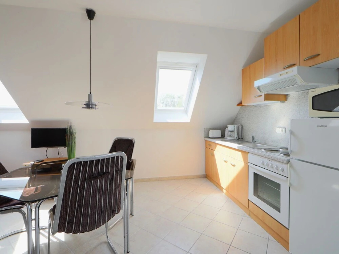 Amarillo 3 Balatonm Riaf rd