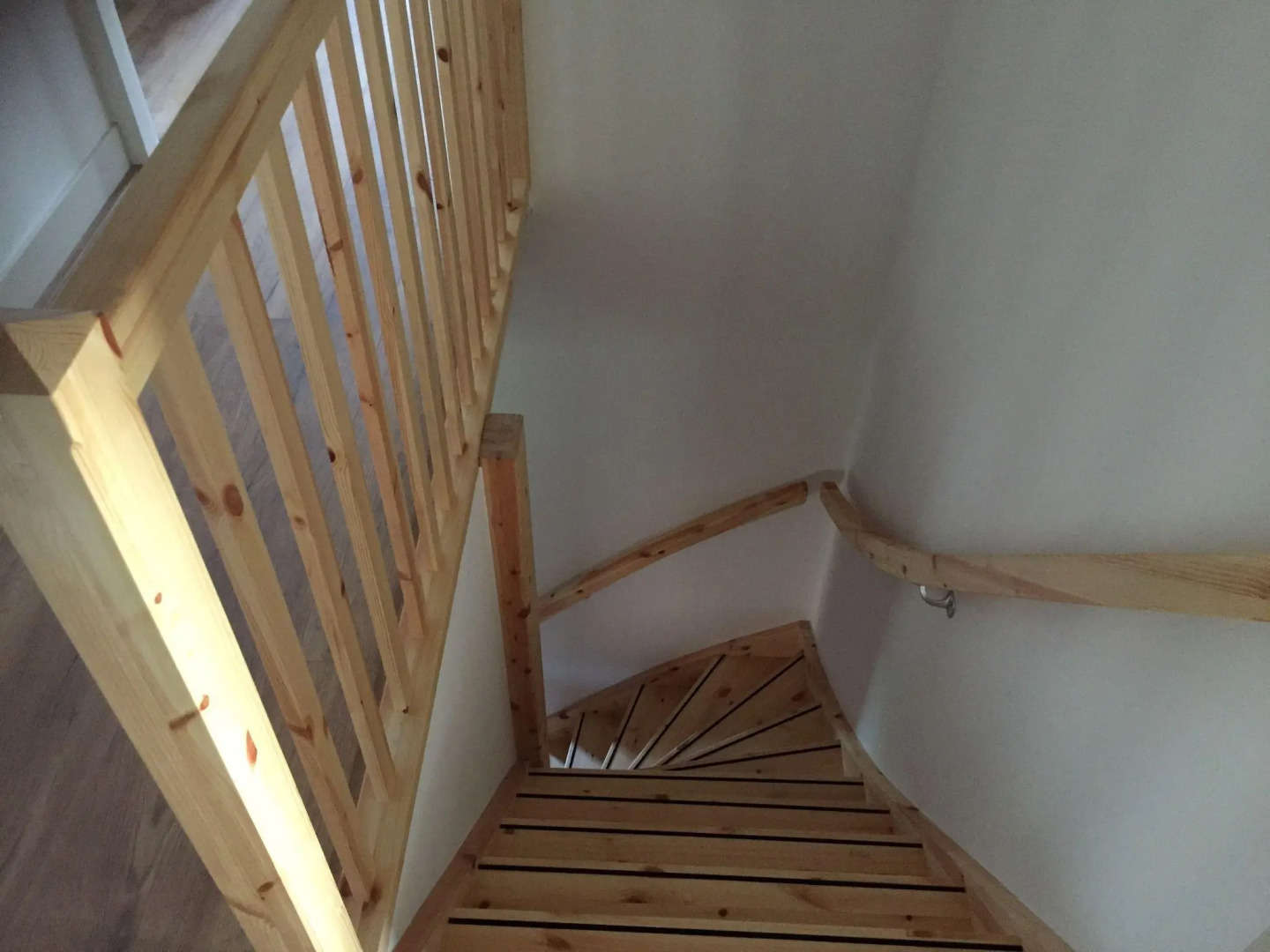 Lush Villa with Hot Tub, Private Fenced Garden in Hippolytushoef