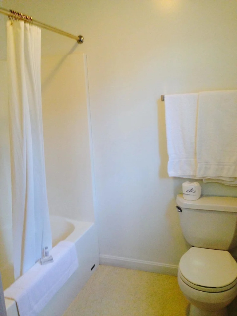 Bourne's Ocean Acres Motel