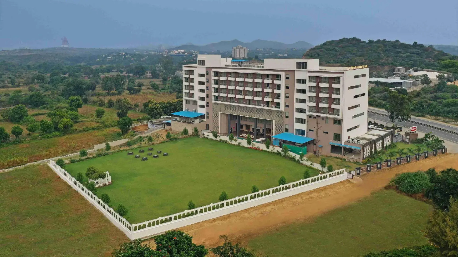 The Maruti Nandan Grand