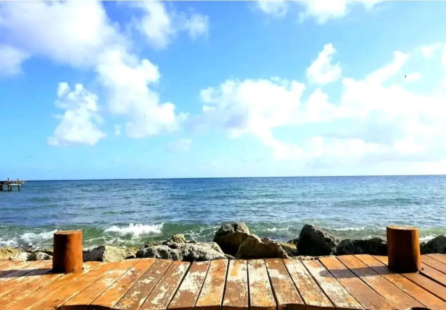 Villa Jaguar Beachfront Luxery 2b2bth SUPER LUX Pool jacuzzi