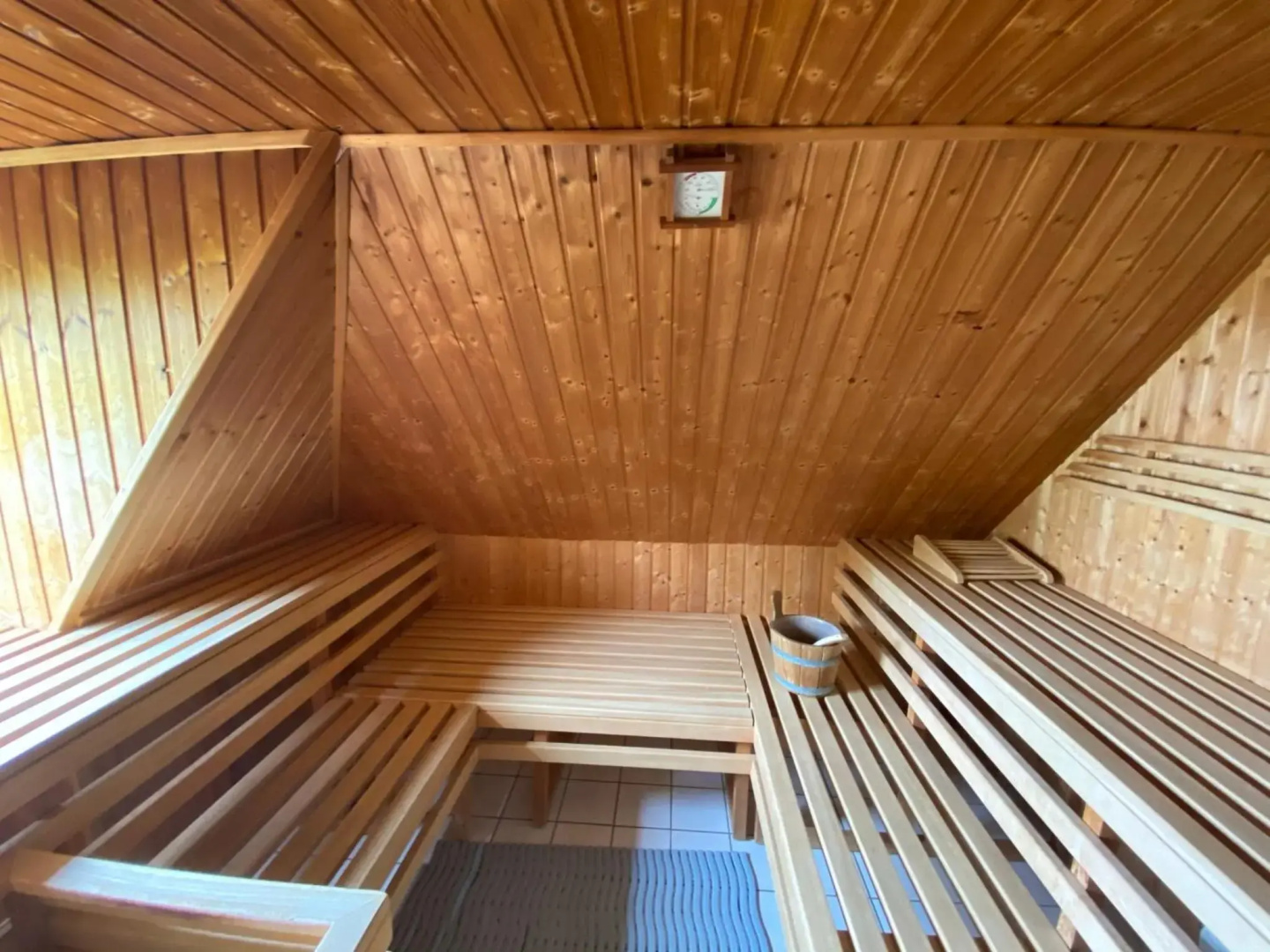 Ferienwohnung im Poolhaus mit Ostseeblick