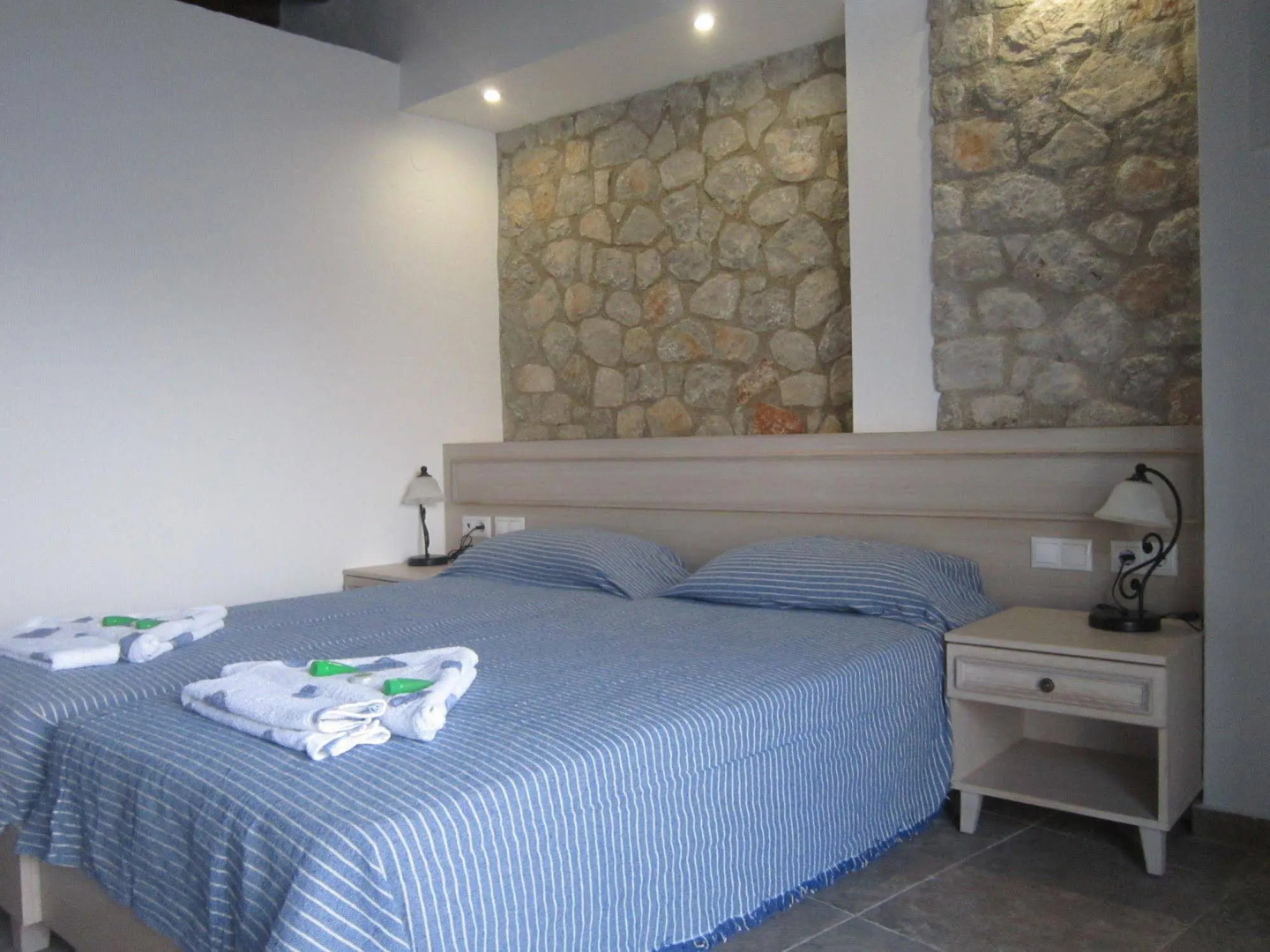 Agnanti Beach Apartments