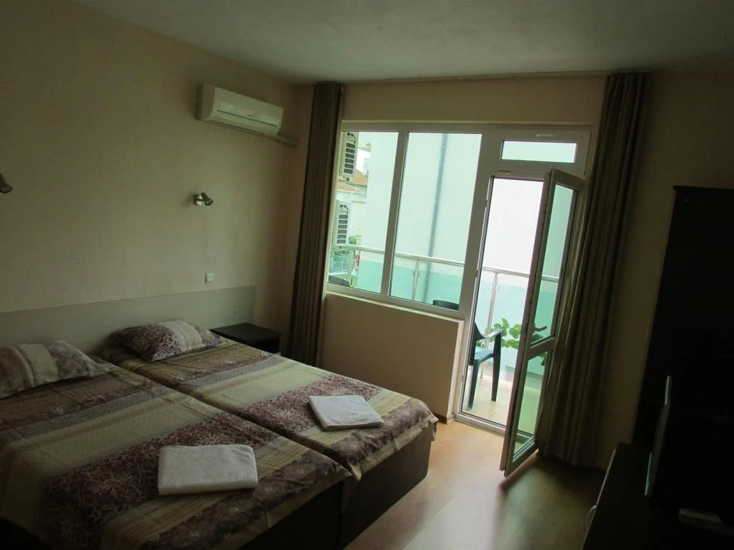 Emerald Hotel