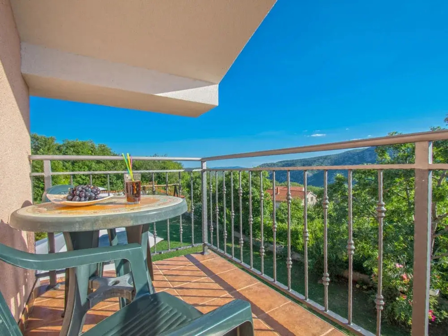 Adorable Holiday Home With Private Pool & Terrace With Barbecue