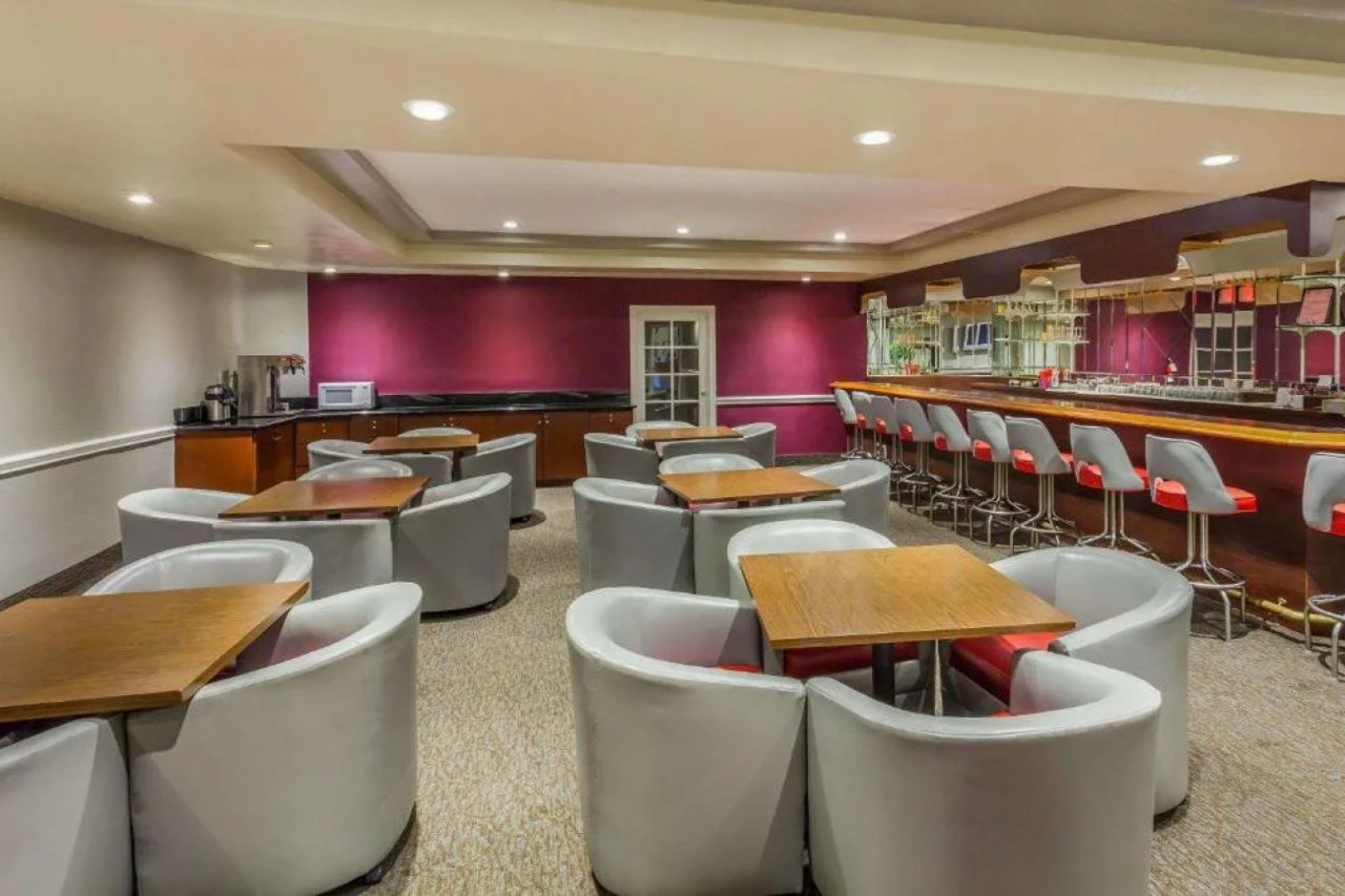 Ramada Plaza Garden Grove