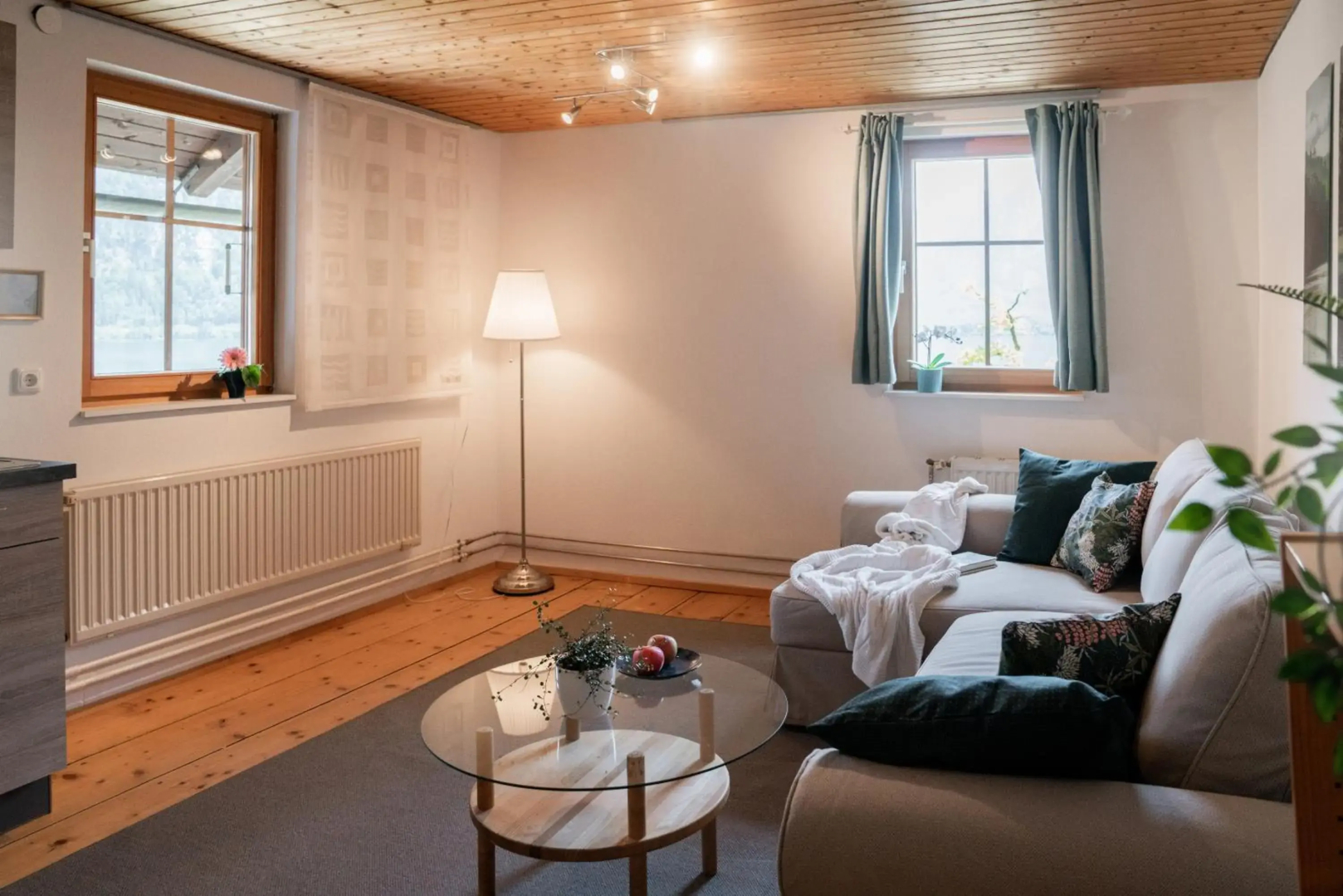Lakeview Apartment