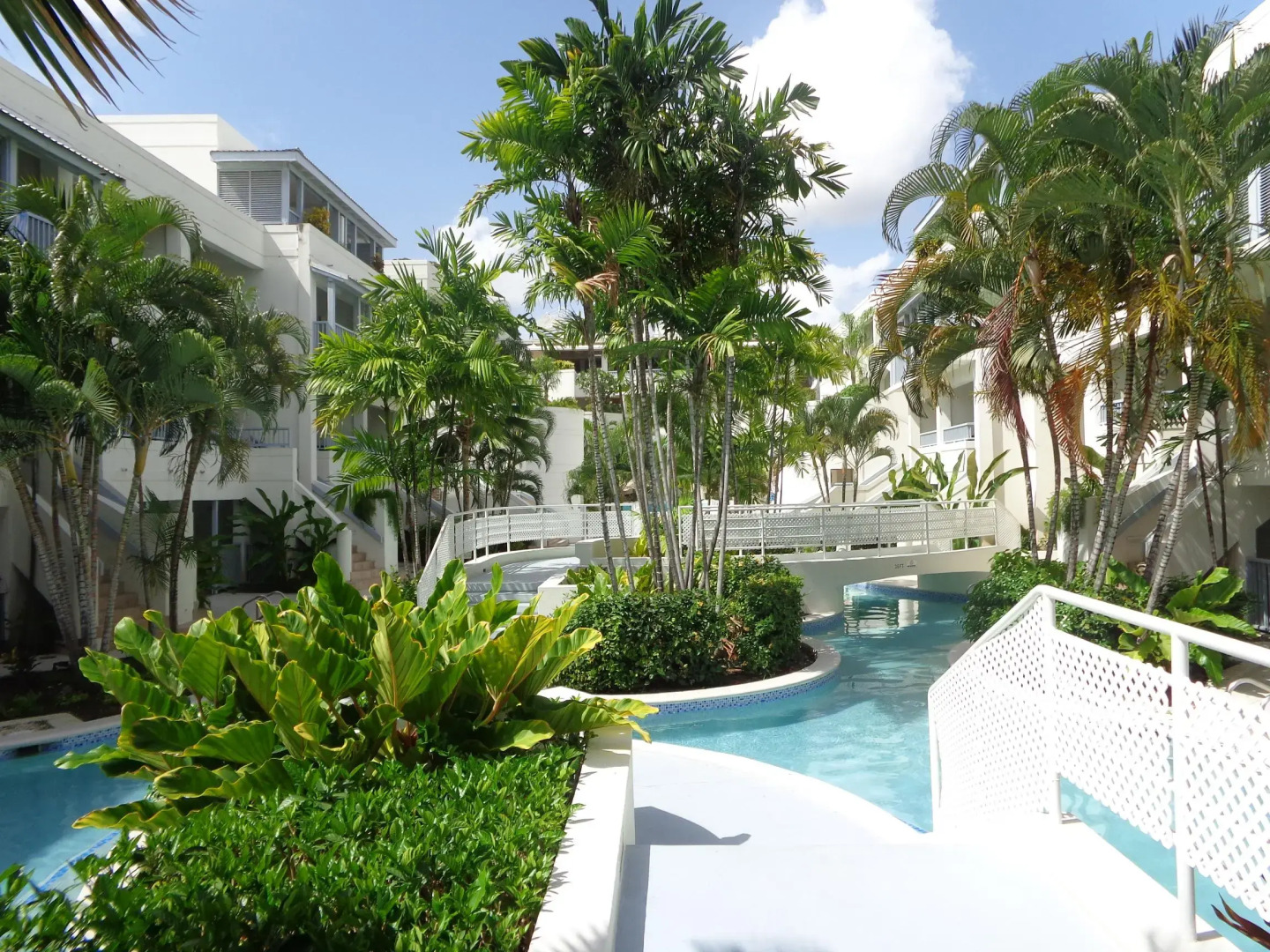 Savannah Beach Club Hotel