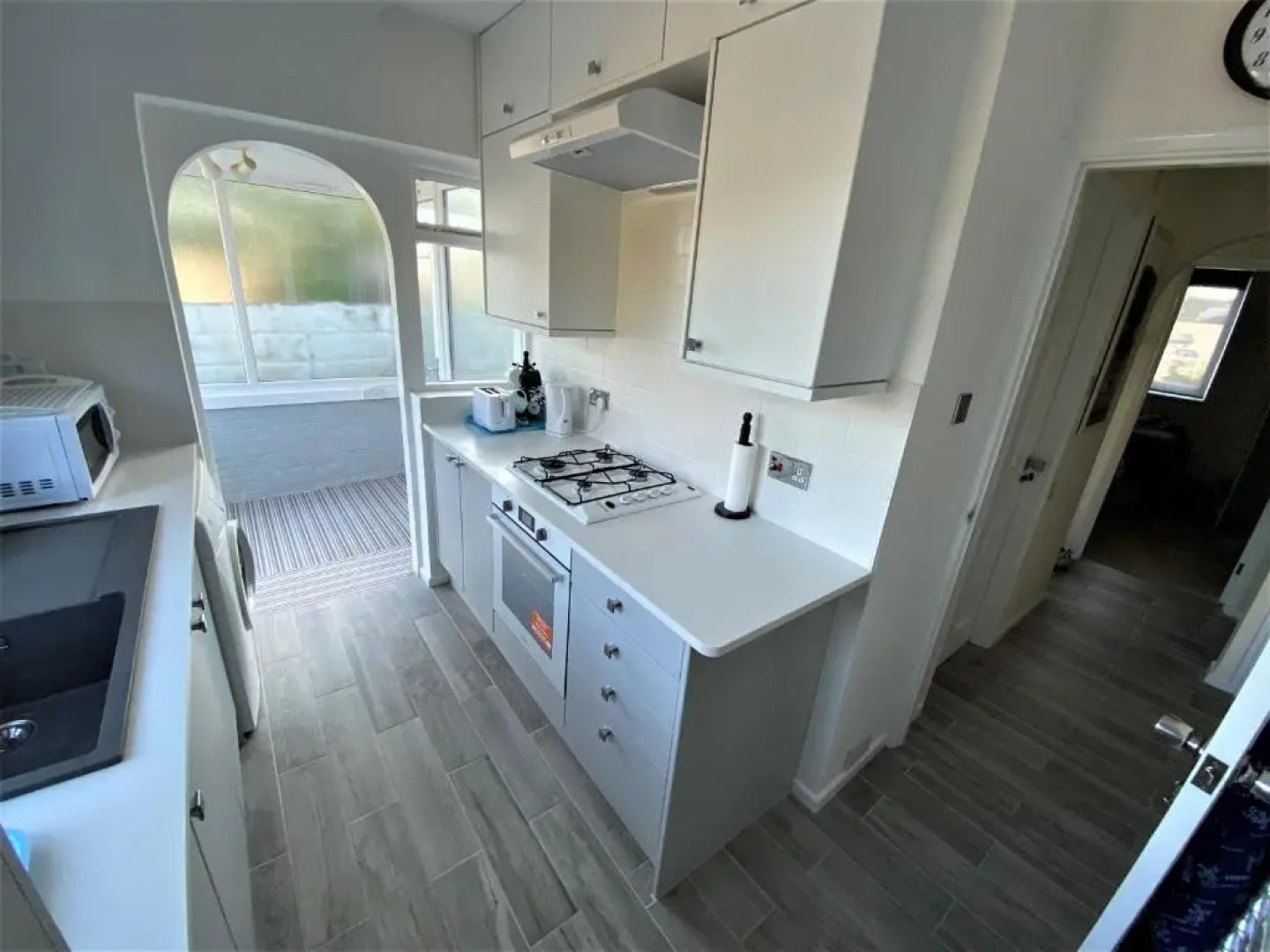 Luxury Suntrap in Private Complex St Leonards