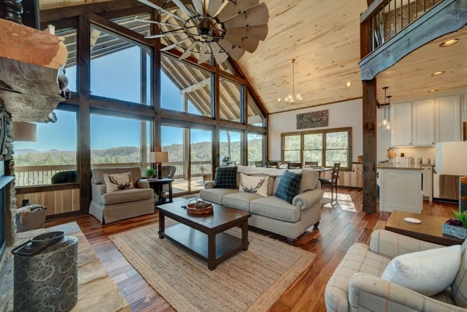 Bear Claw Cabin by Escape to Blue Ridge