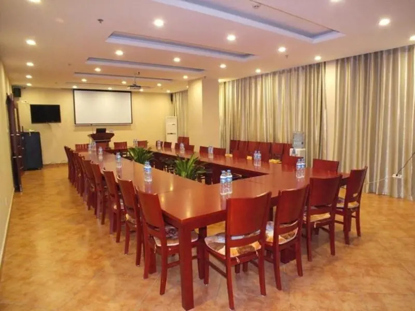 GreenTree Inn Shandong Weihai Wendeng Wenjing Building Business Hotel