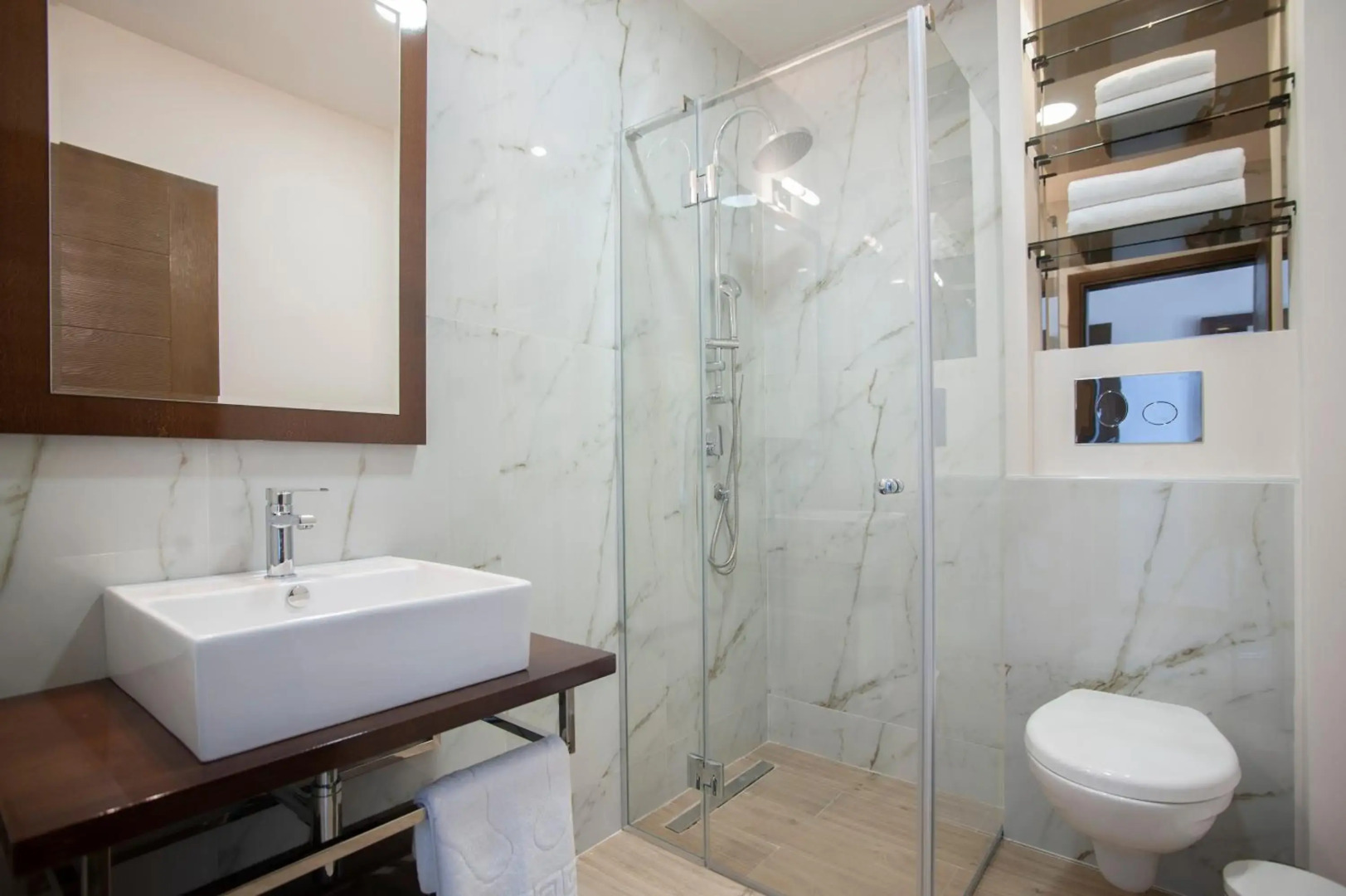 Отель Twelve by Aycon