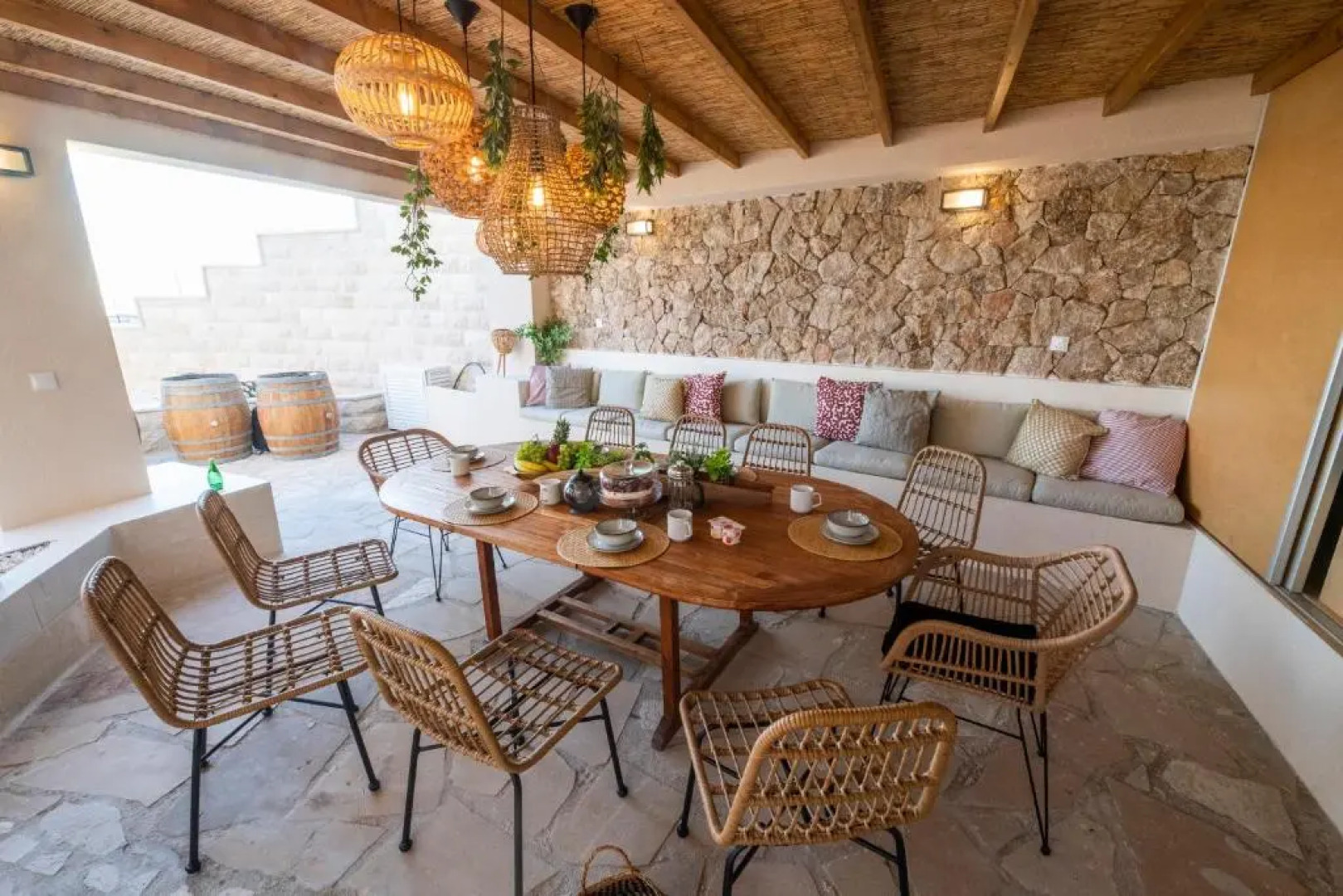 5 bed Villa in Tala, Pool & Panoramic Sea view