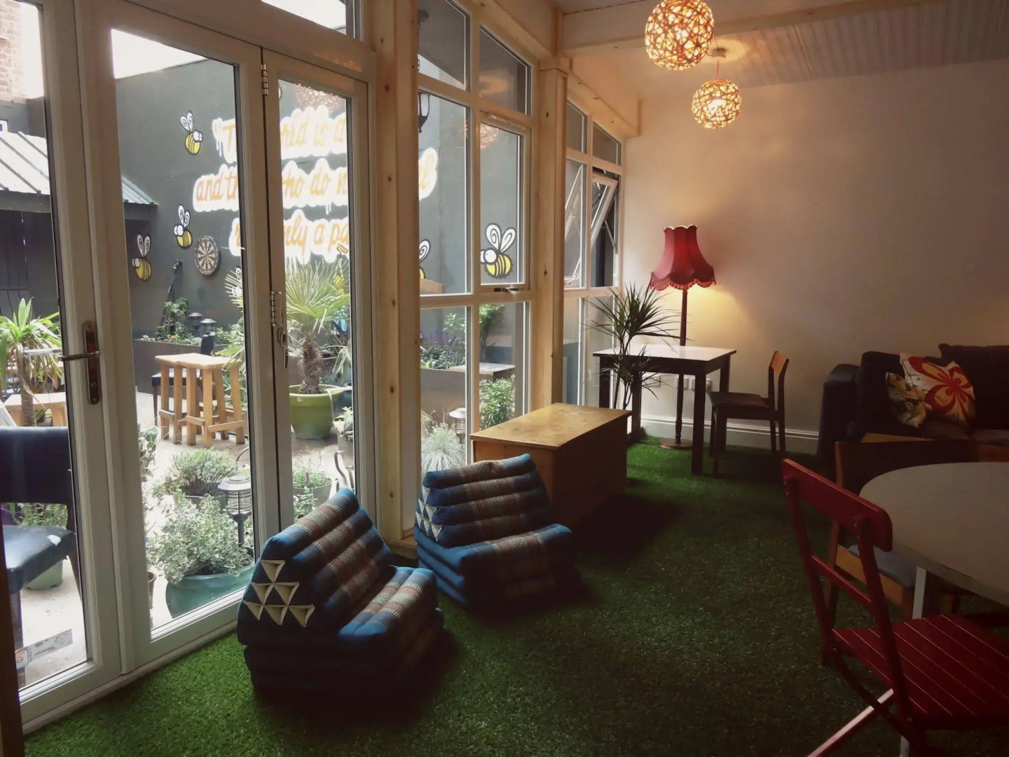 Igloo Hybrid - Hostel