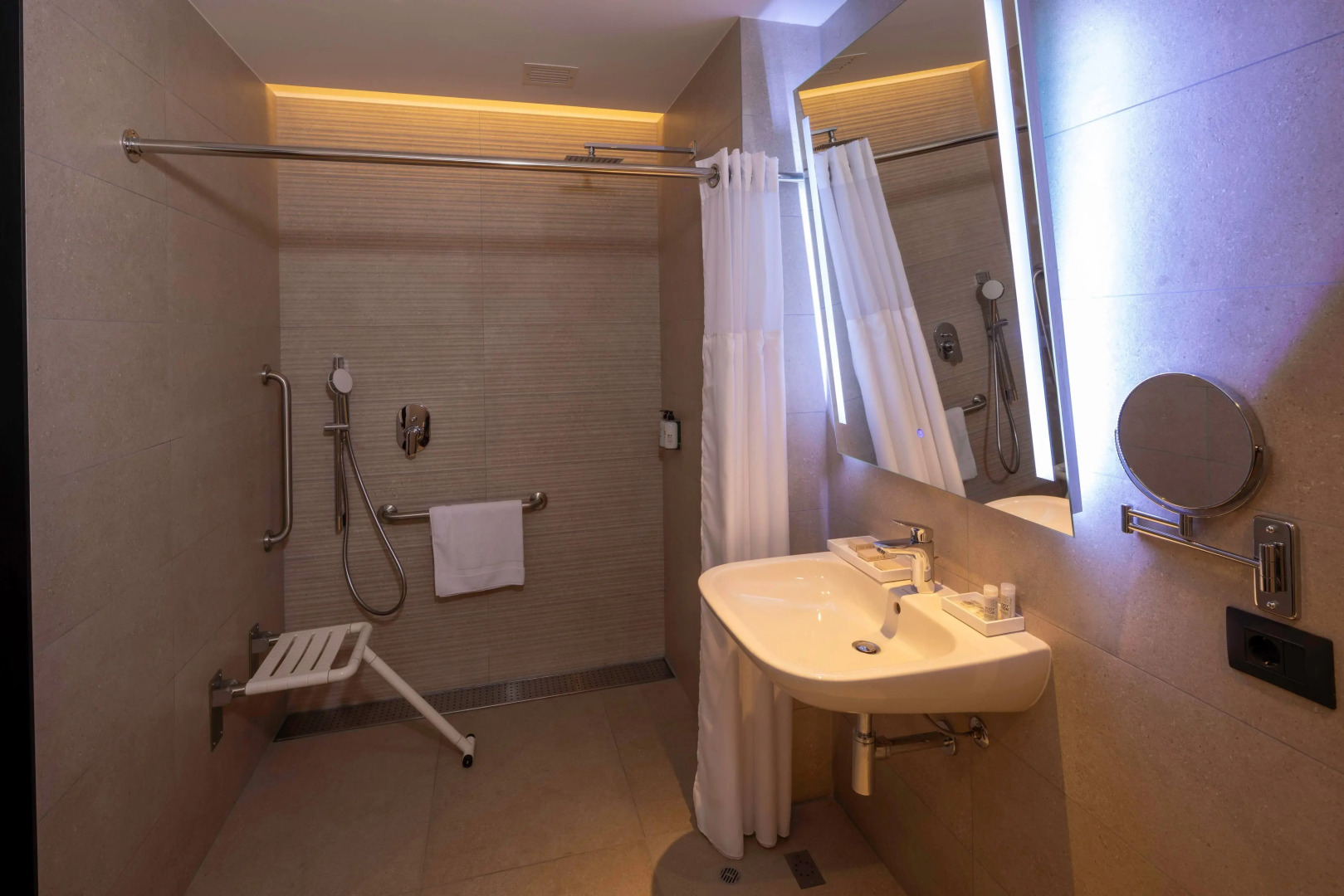 Wyndham Grand Costa Del Sol Lima Airport