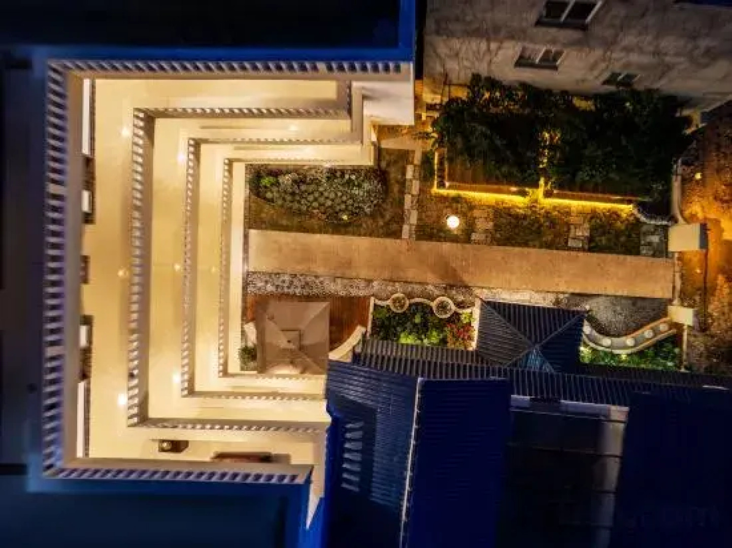 Jiuzaigou Huayujian Homestay