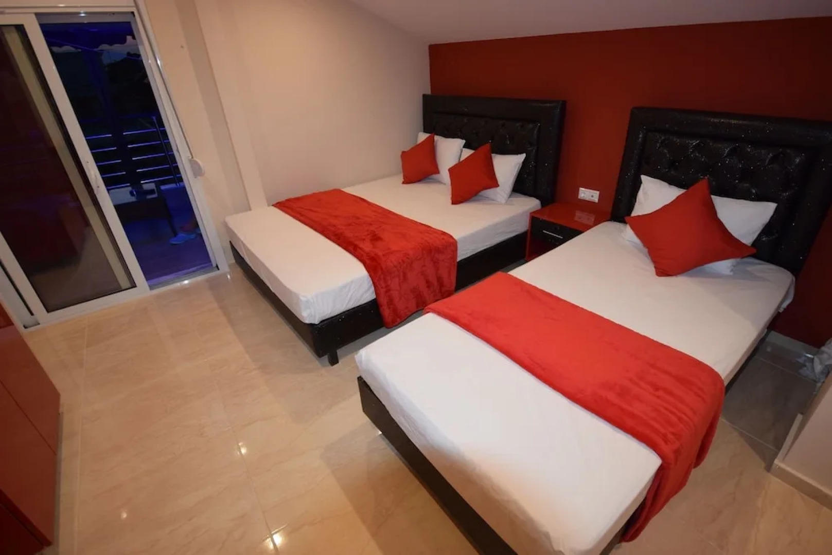 Studio 7 Spacious Studio Apartment in Paralia Featuring a Balcony and