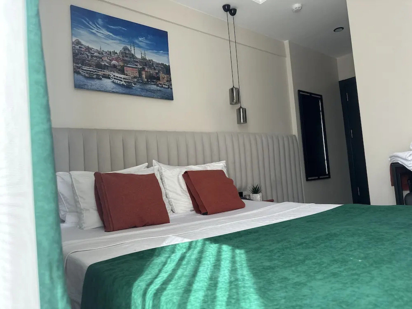 D Twins Airport Hotel