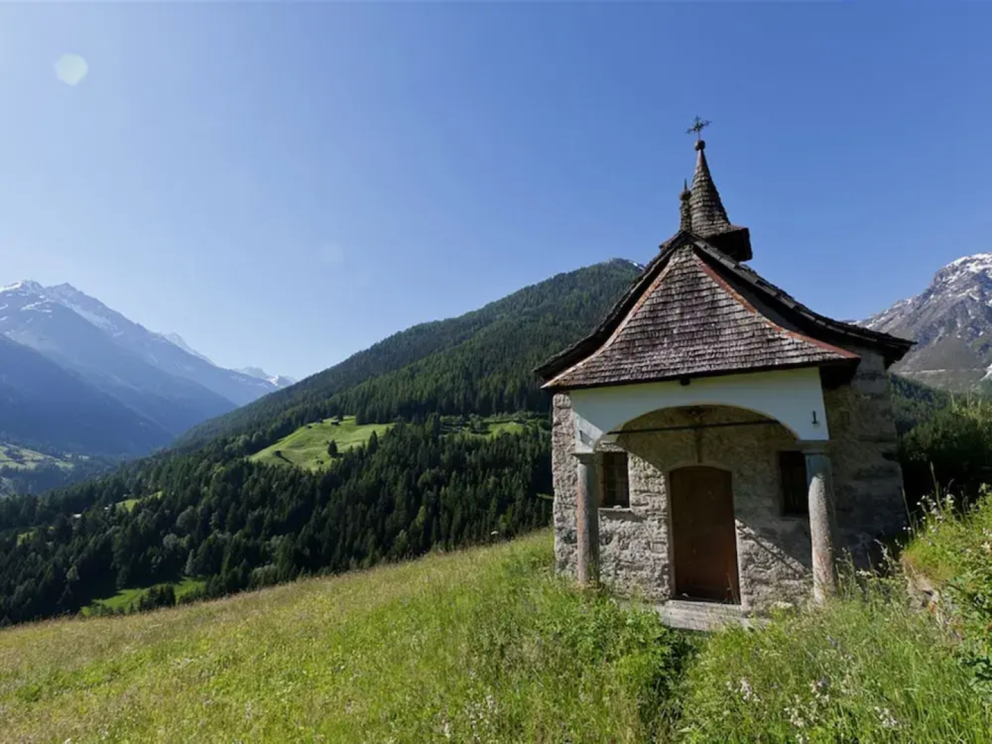 Chalet in La Tzoumaz Near Ski Lift