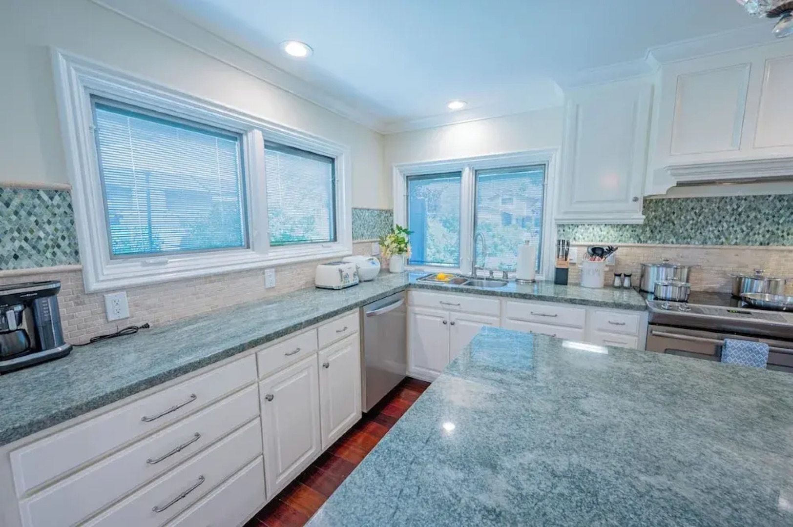 Luxury living with Spa &Pool near Disney