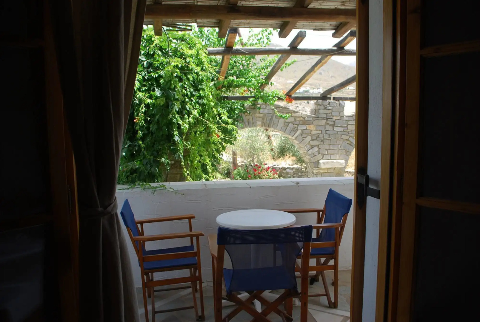 Sirocos Rooms And Studios