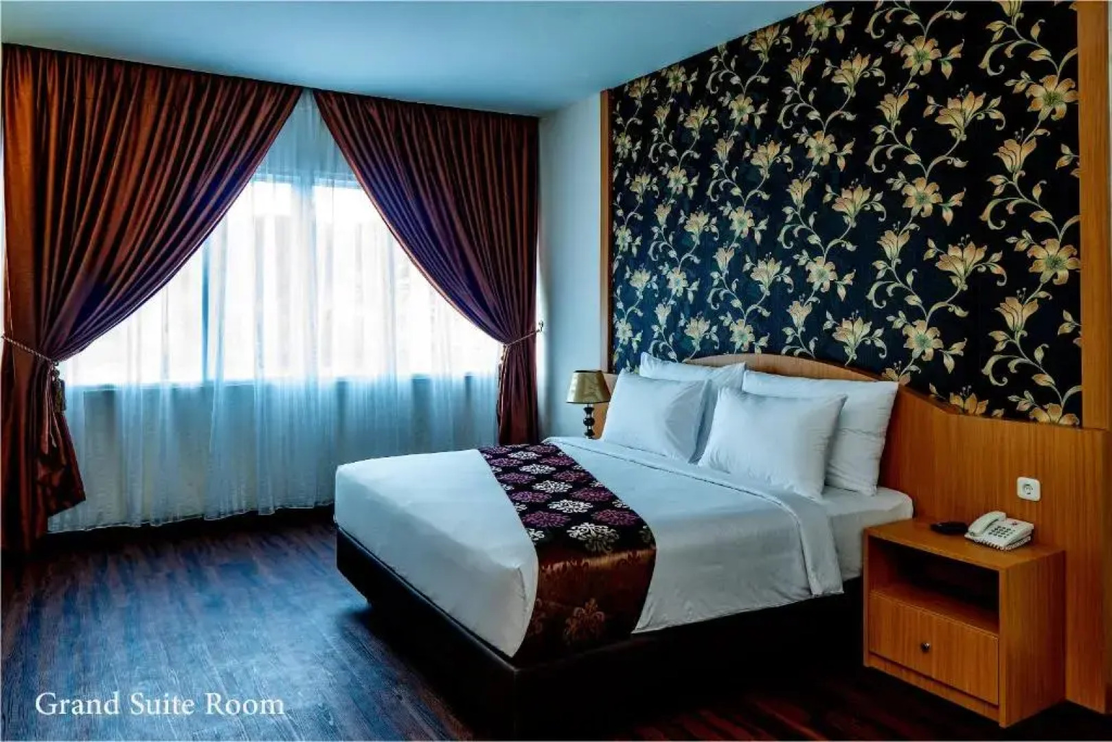 Grand Bayu Hill Hotel