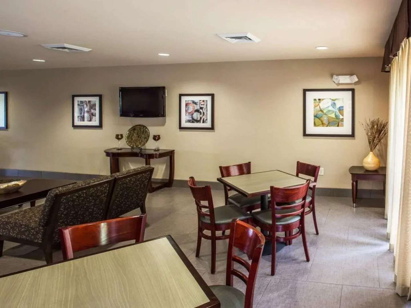 Comfort Suites Whitsett - Greensboro East