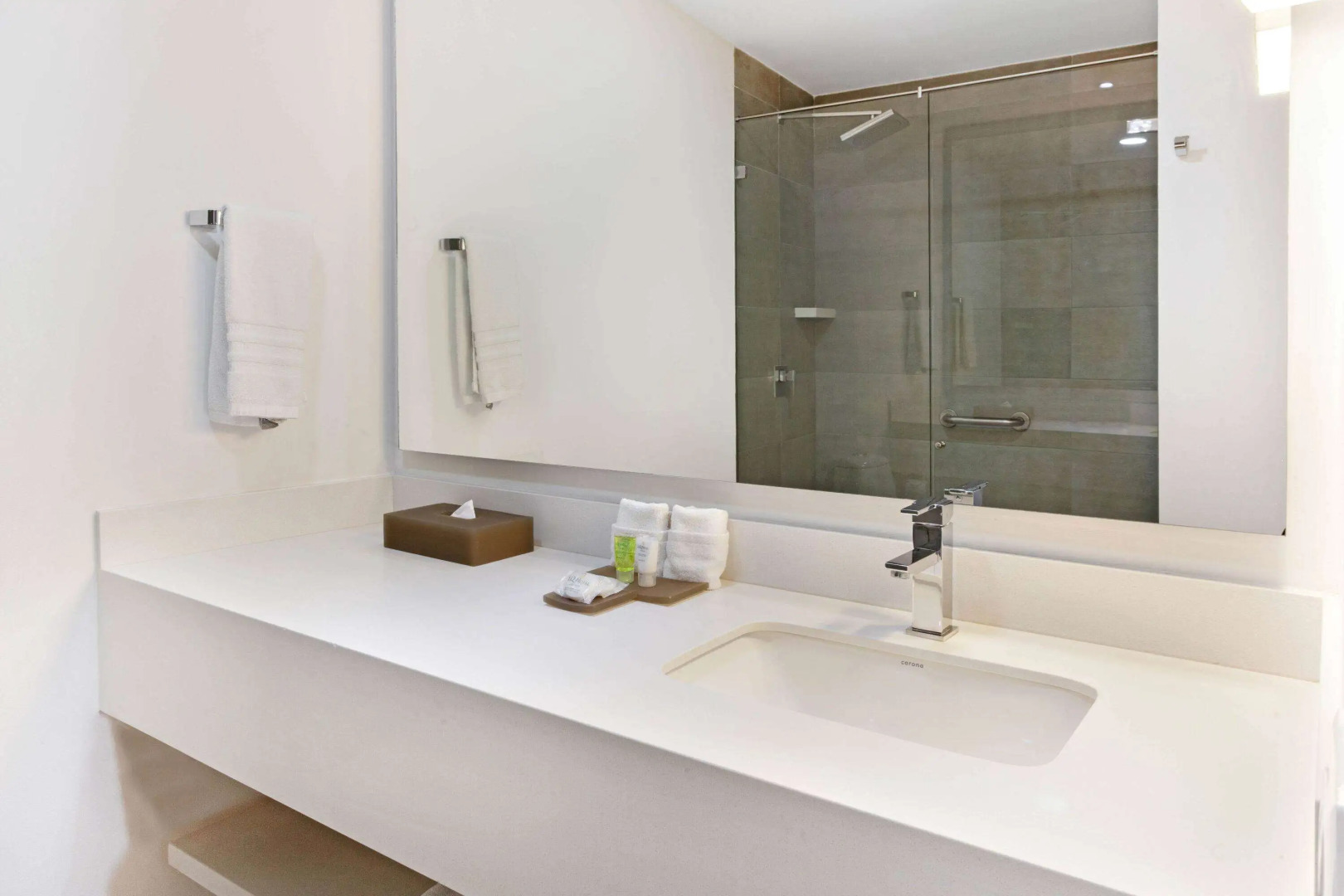 La Quinta by Wyndham Medellin