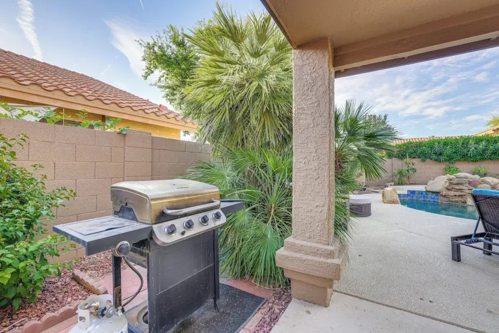 Saltwater Pool & Grill: Tempe Retreat!