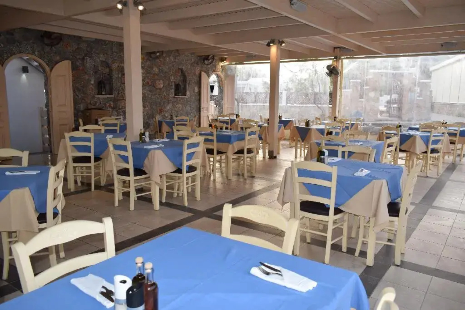 Matina Pefkos Aparthotel