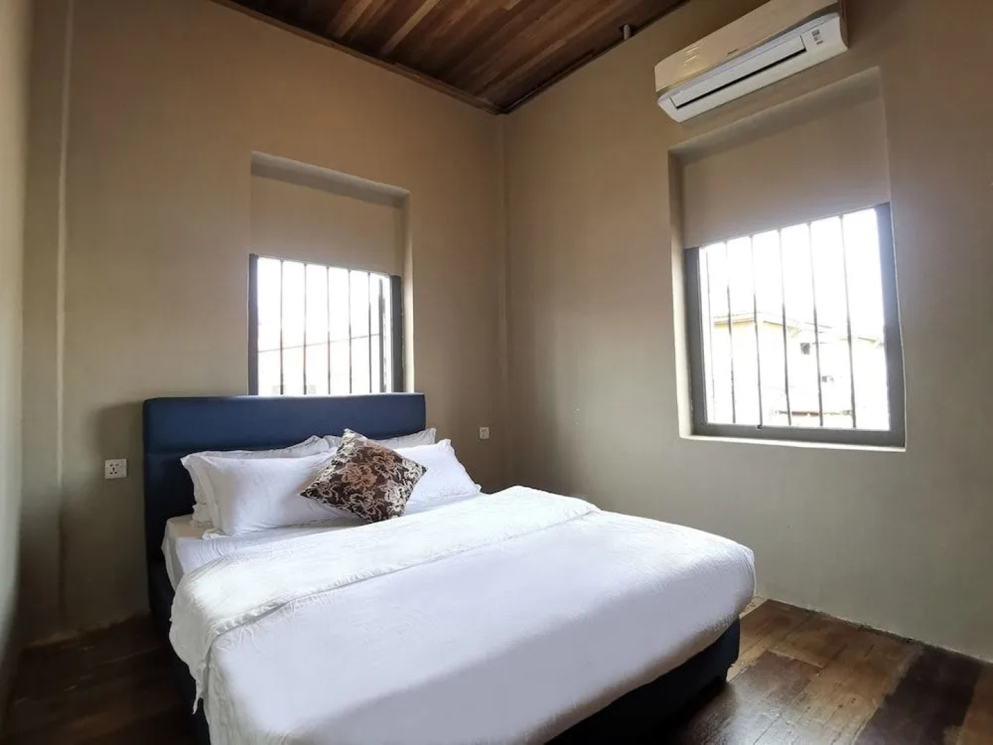 Capital O 90443 Aigoh Hotel