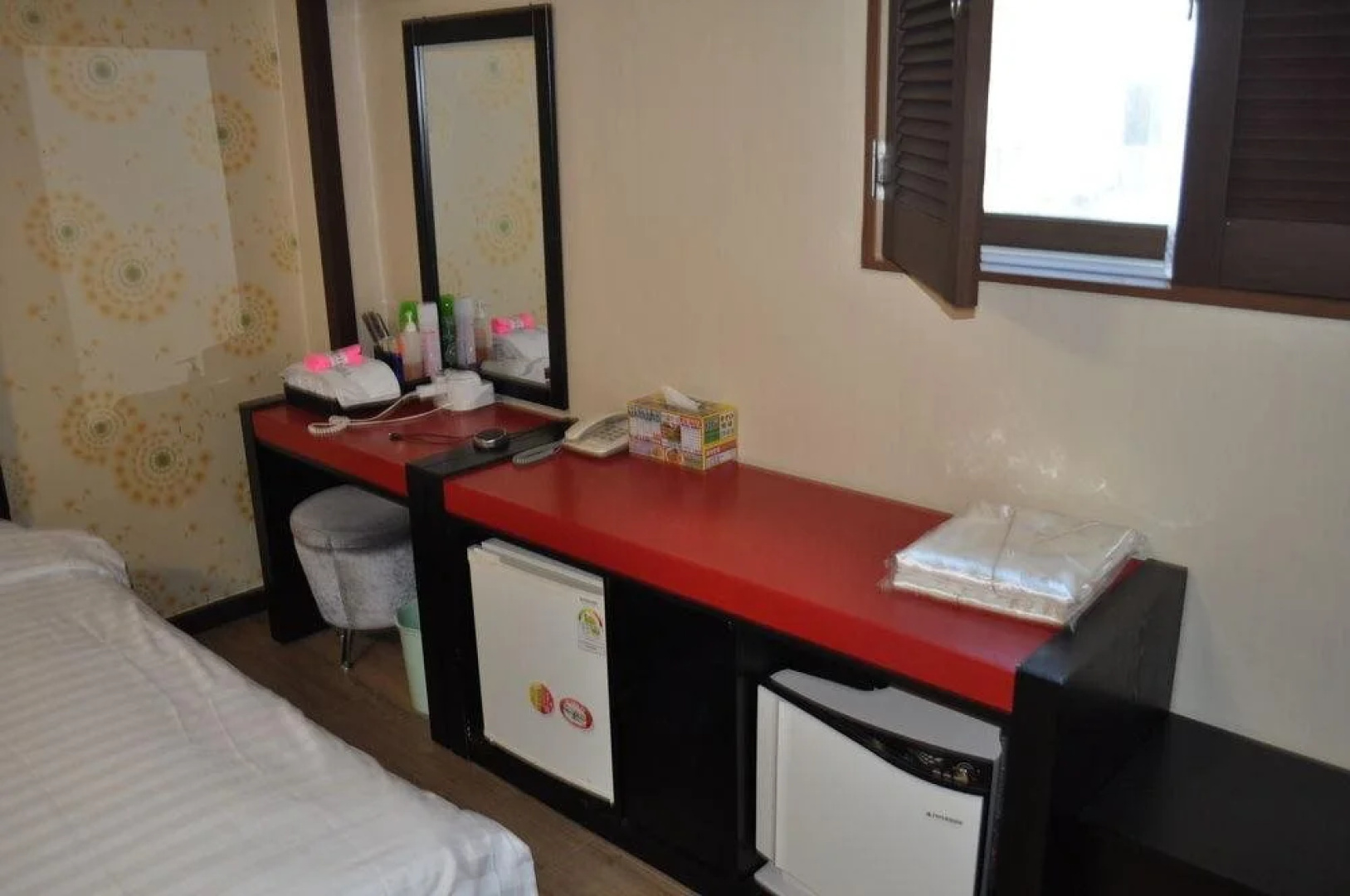 Goodstay Jeonju Wooshin Hotel