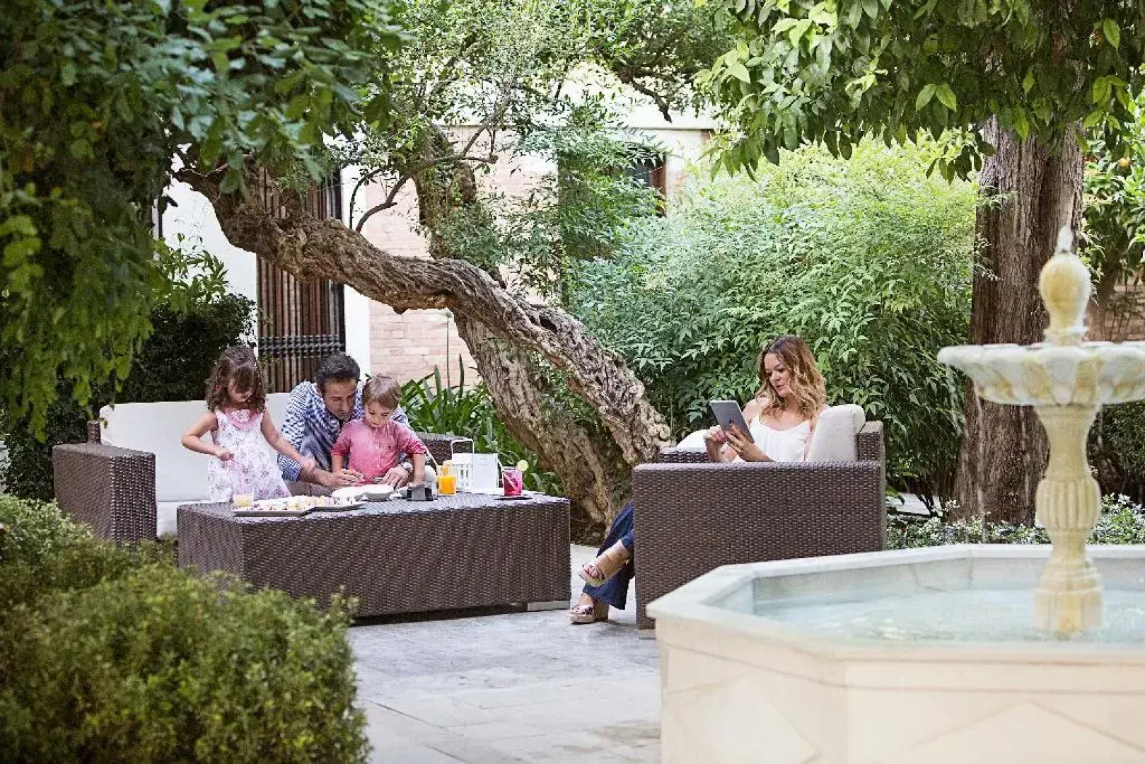 Hospes Palacio de los Patos, a Member of Design Hotels