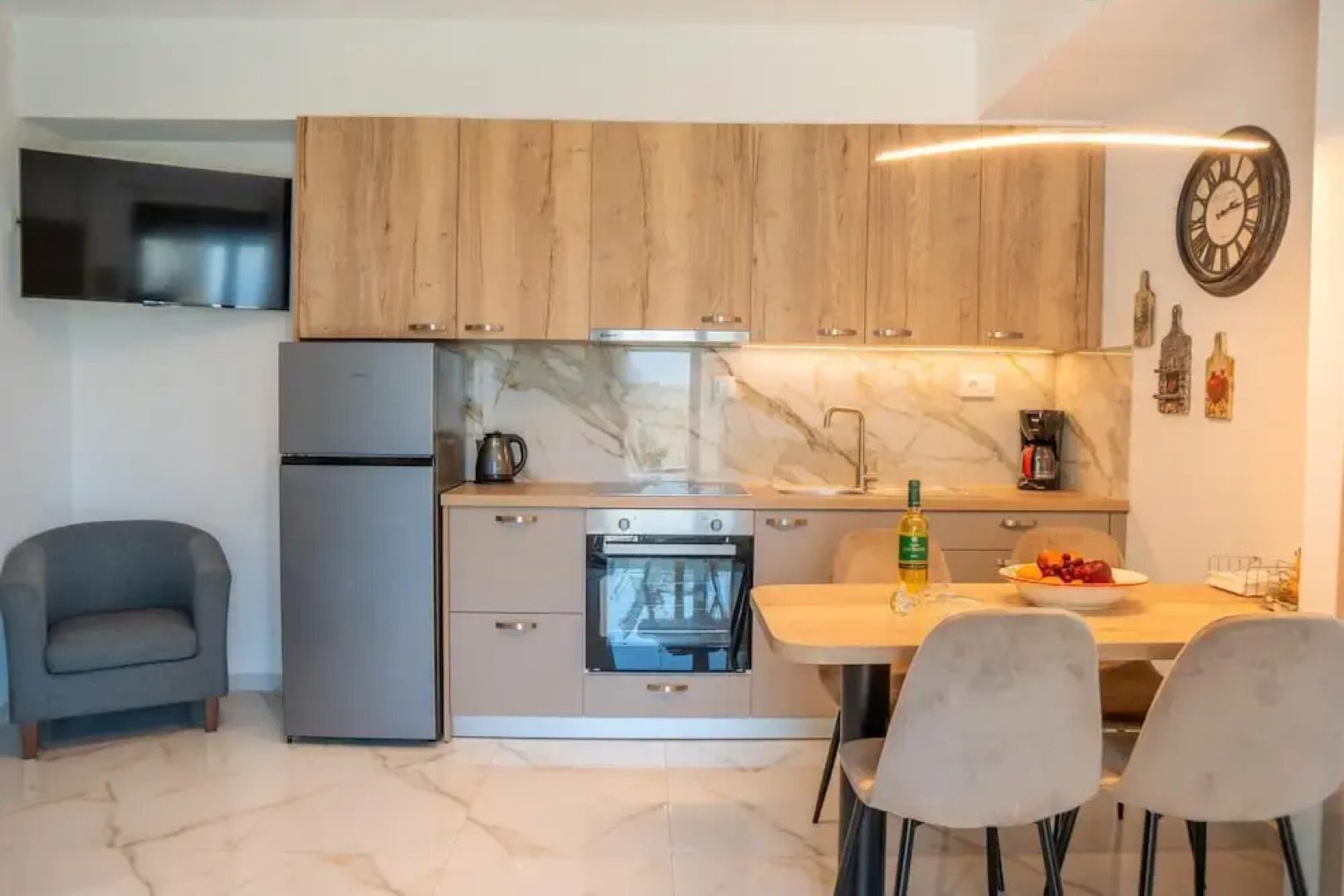 Villa Leandros With Pool & bbq