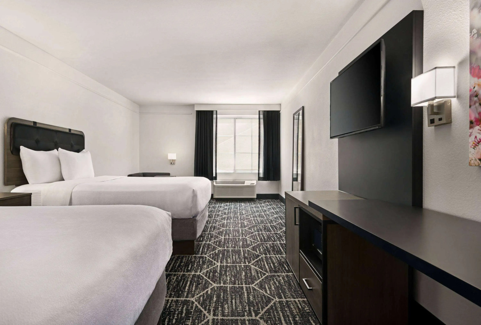 La Quinta Inn & Suites by Wyndham Hesperia Victorville