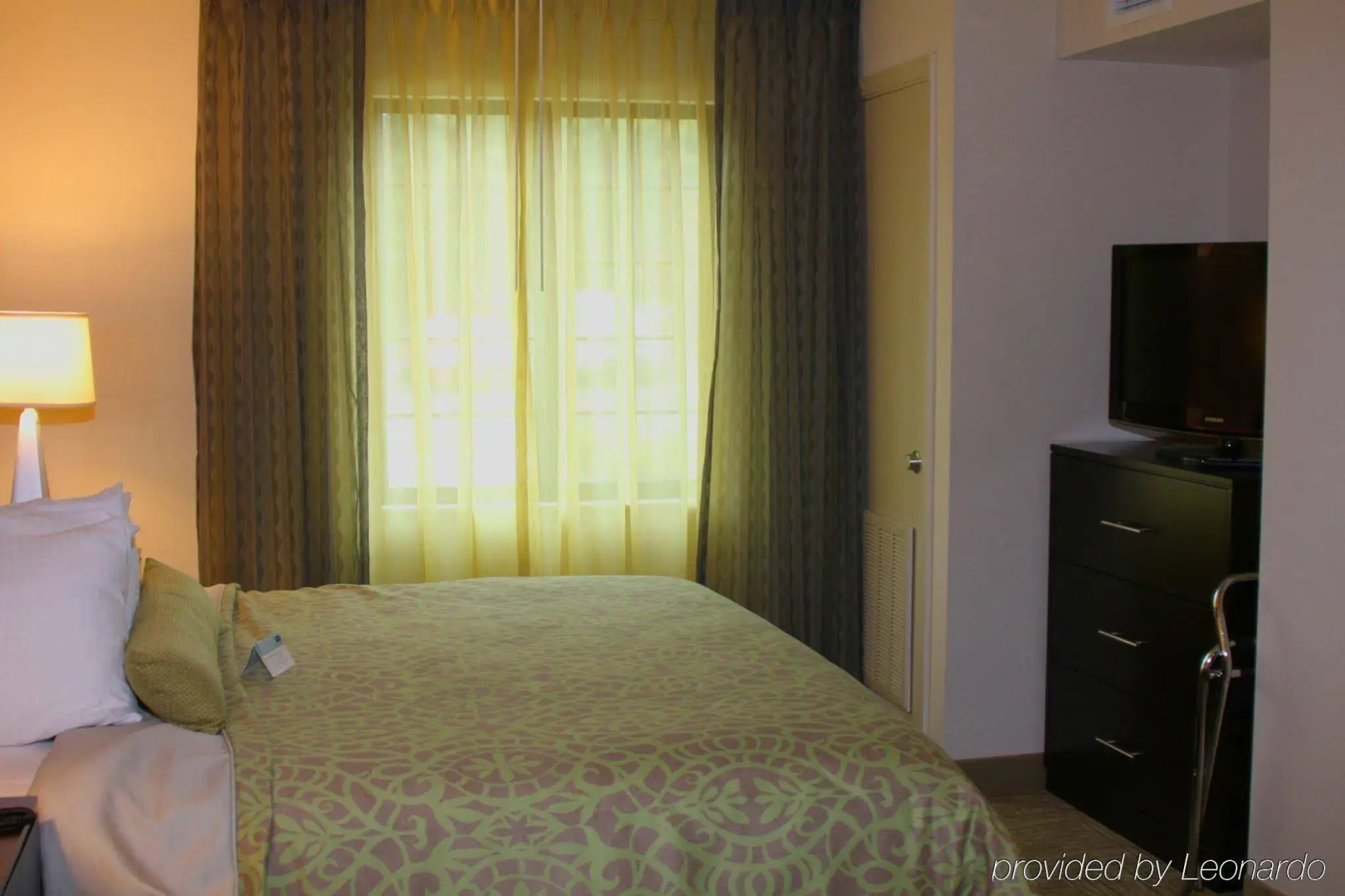 Staybridge Suites Liverpool Syra by IHG
