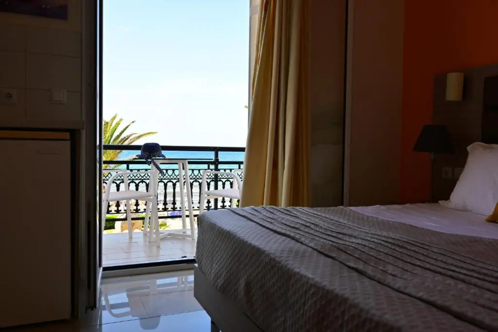 Nadia's Studios & Apartments