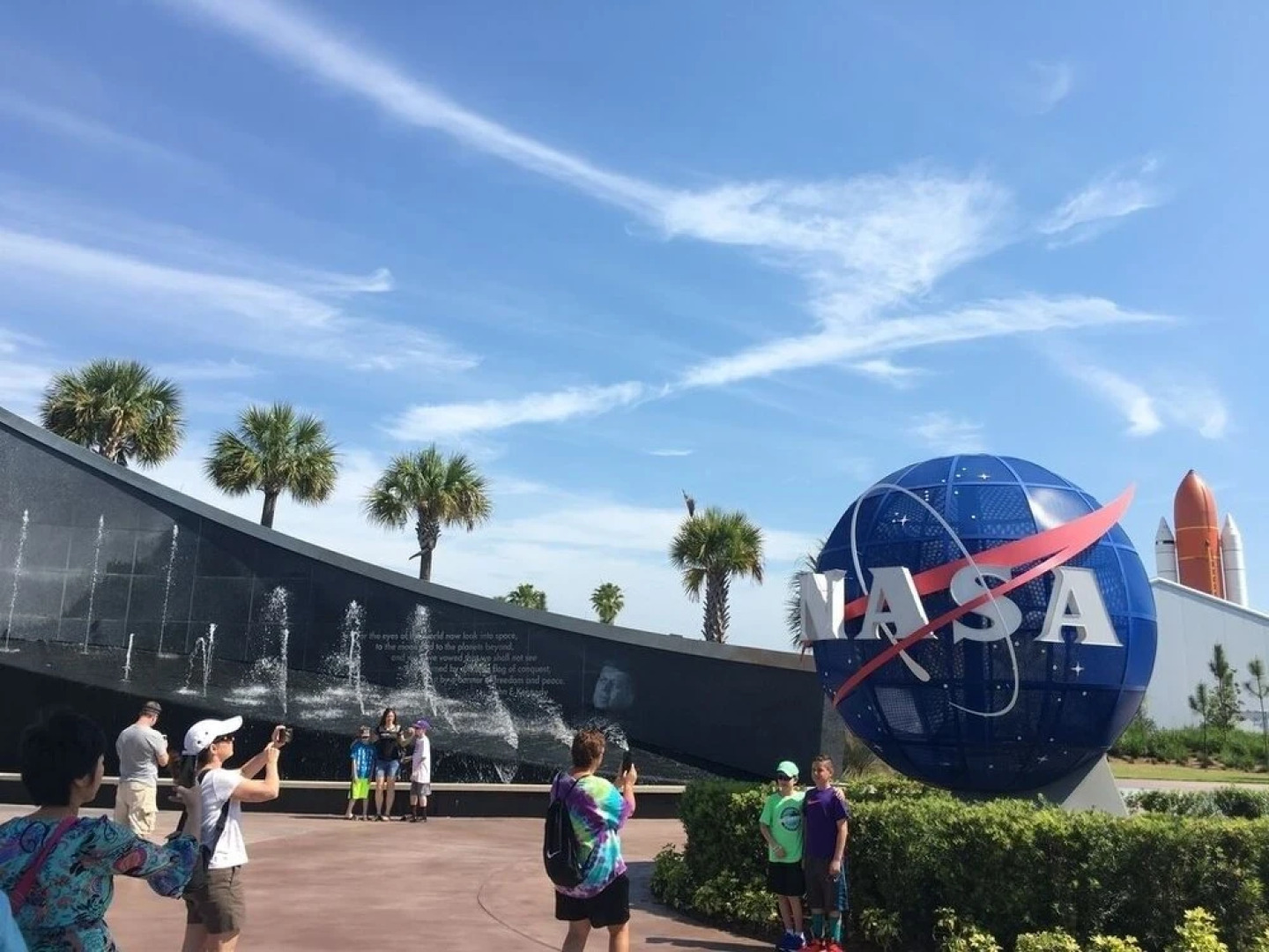 Palm Bay Delight, Large Grass Yard, 20 Minutes To The Beach 3 Bedroom Home