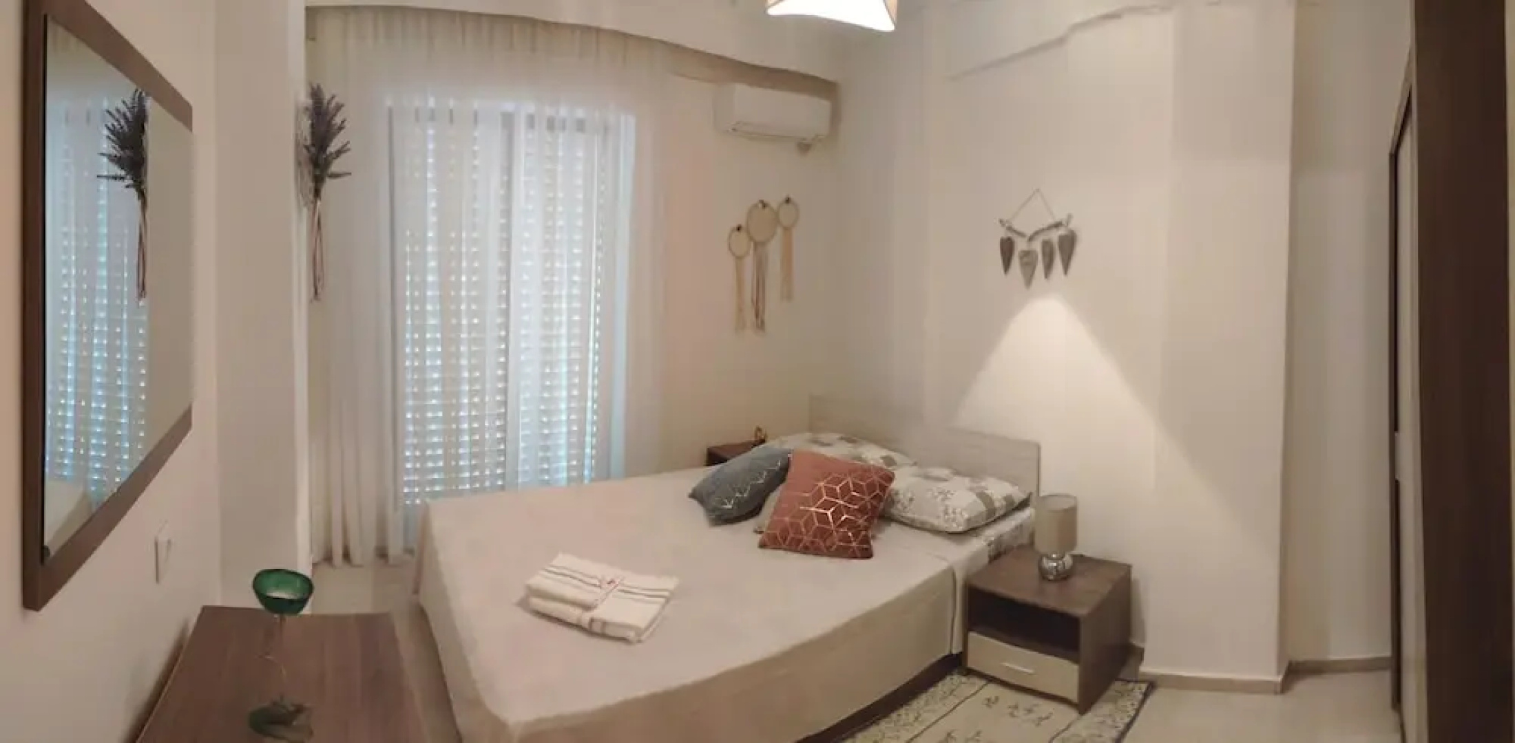 TravELL SUITE #01.