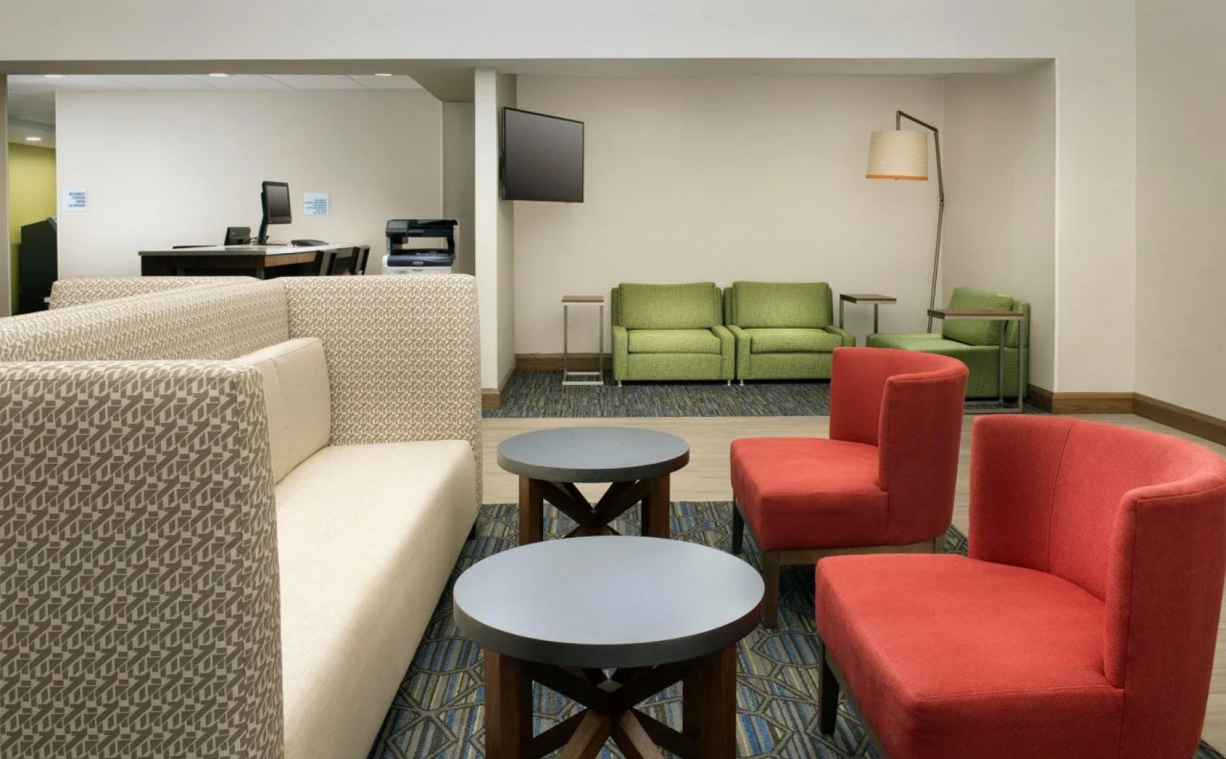 Holiday Inn Express & Suites Baltimore - BWI Airport North by IHG