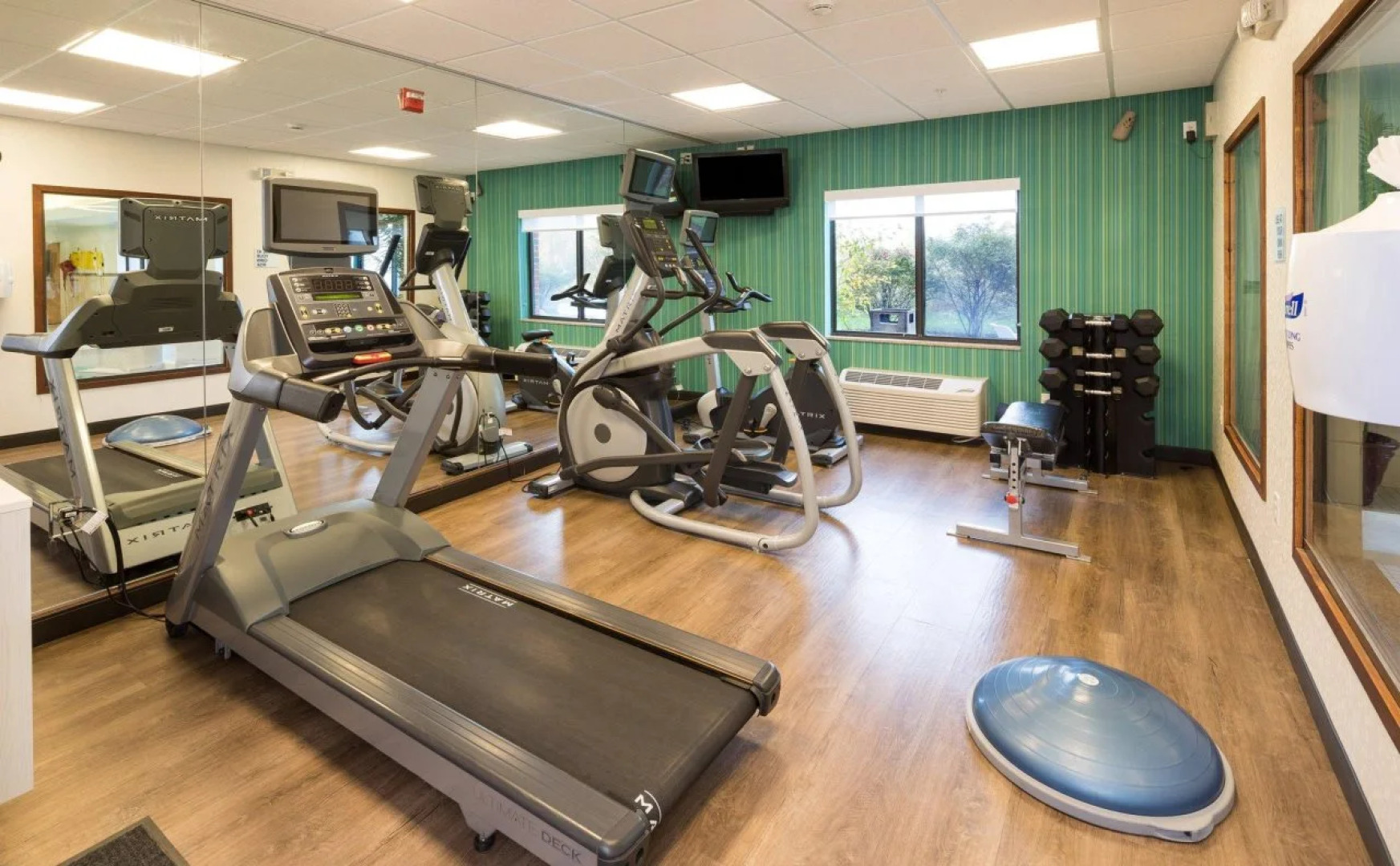 Holiday Inn Express Hotel & Suites Grand Blanc by IHG