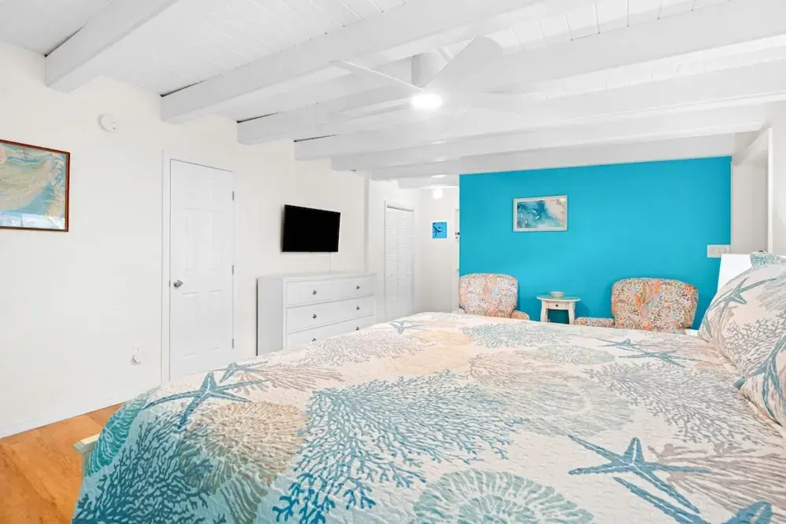 Seabreeze Cove Waterfront Gem 38 Foot Dock Cabana Club