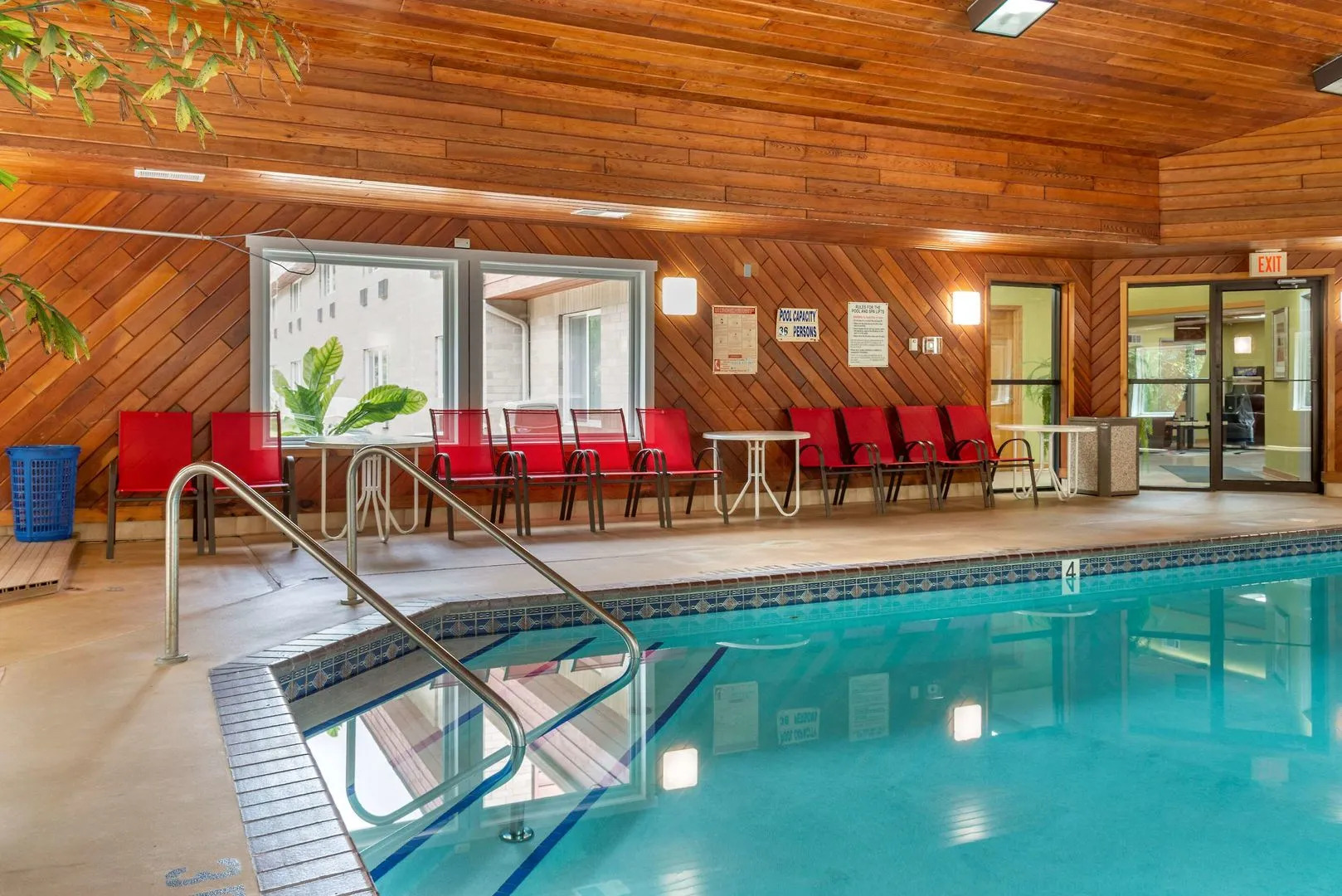 Coratel Inn & Suites By Jasper River Falls