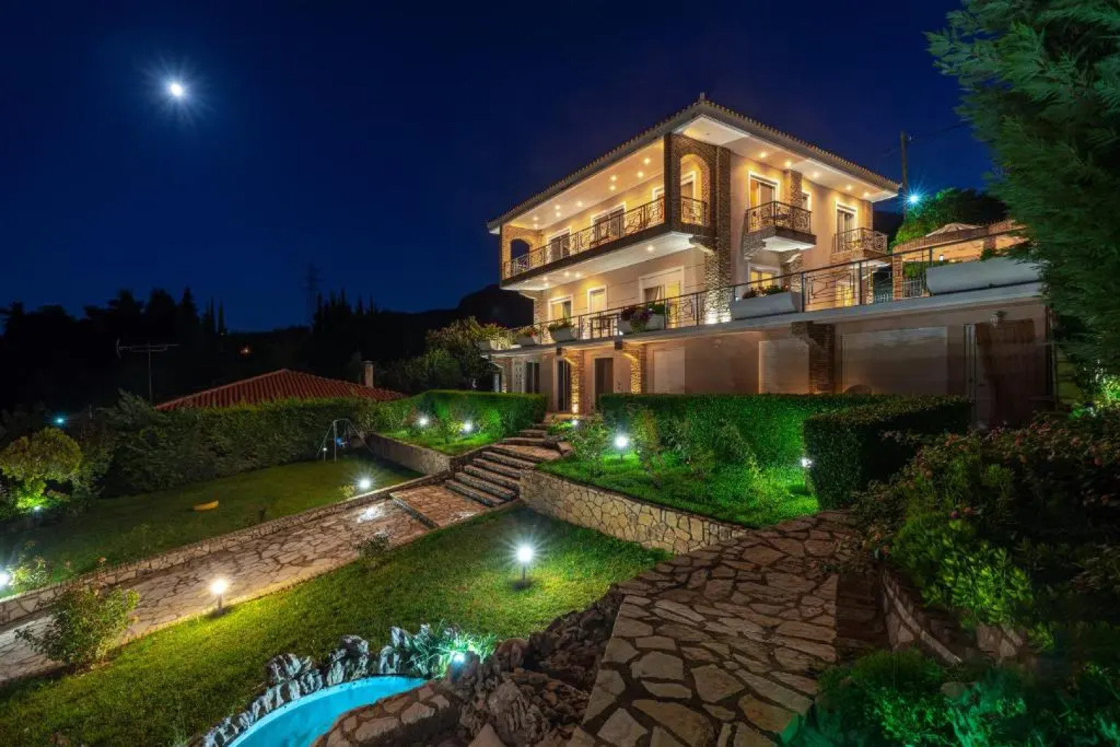 Villa Thea-1 hour and 50 minutes from Athens International Airport