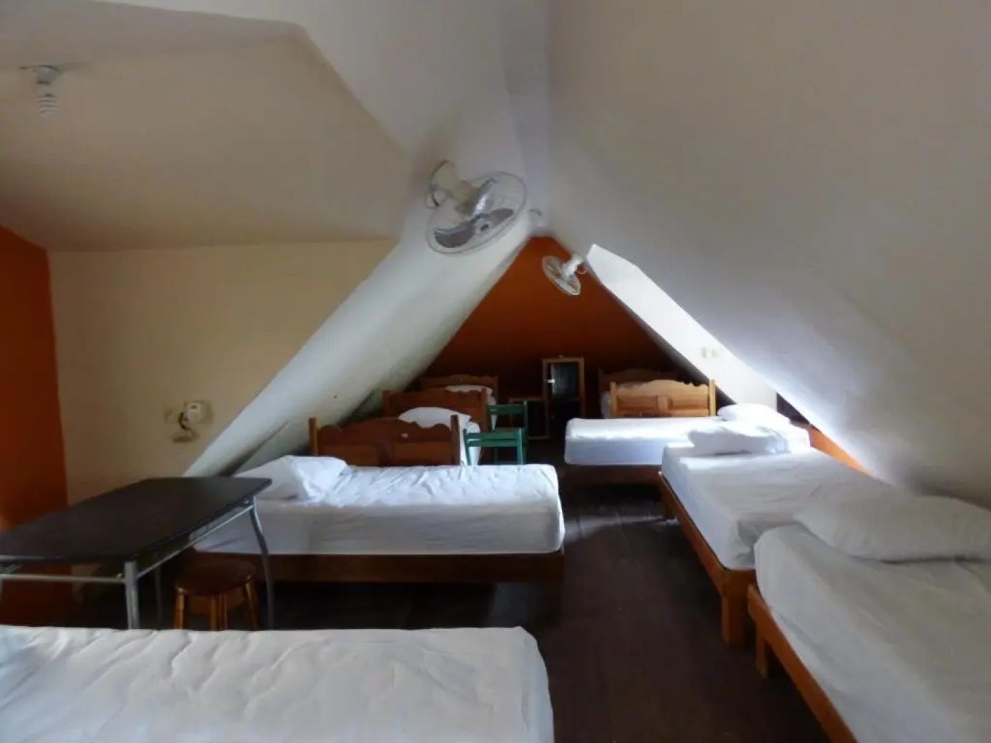 Cabanas y Hostal Zoh Laguna