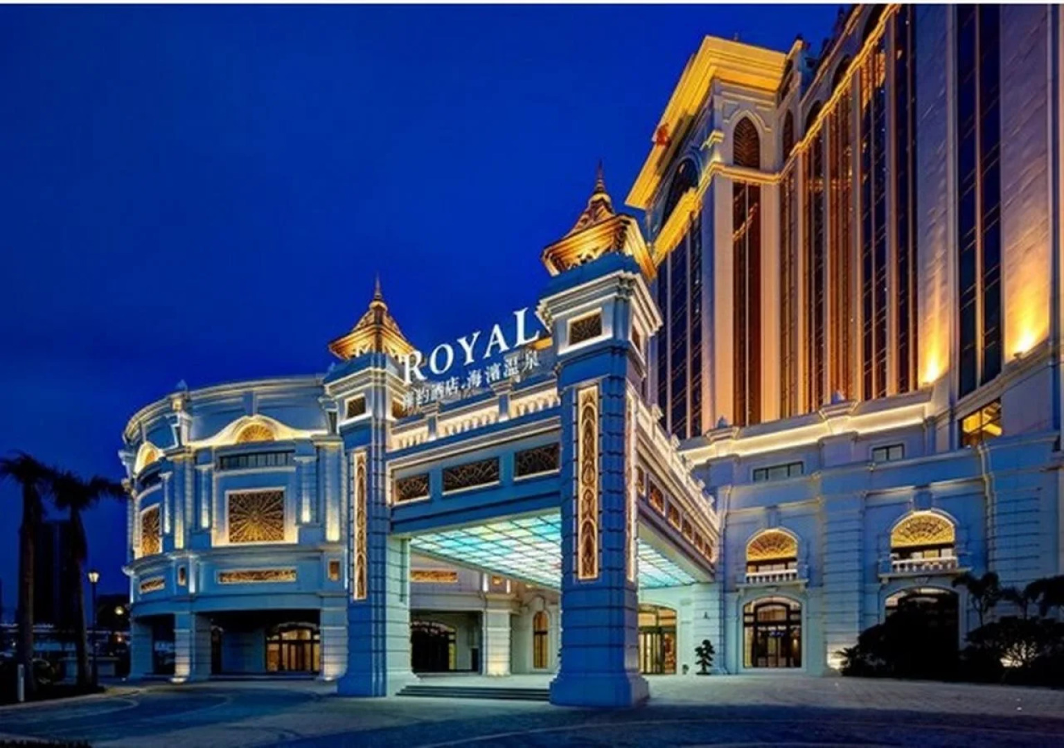 Royal Seaside Resort Hotel