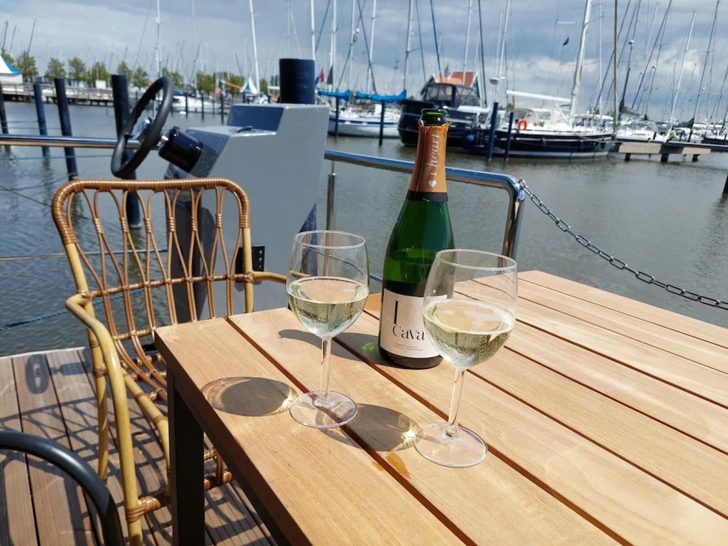 Luxury Houseboat in Volendam Marina