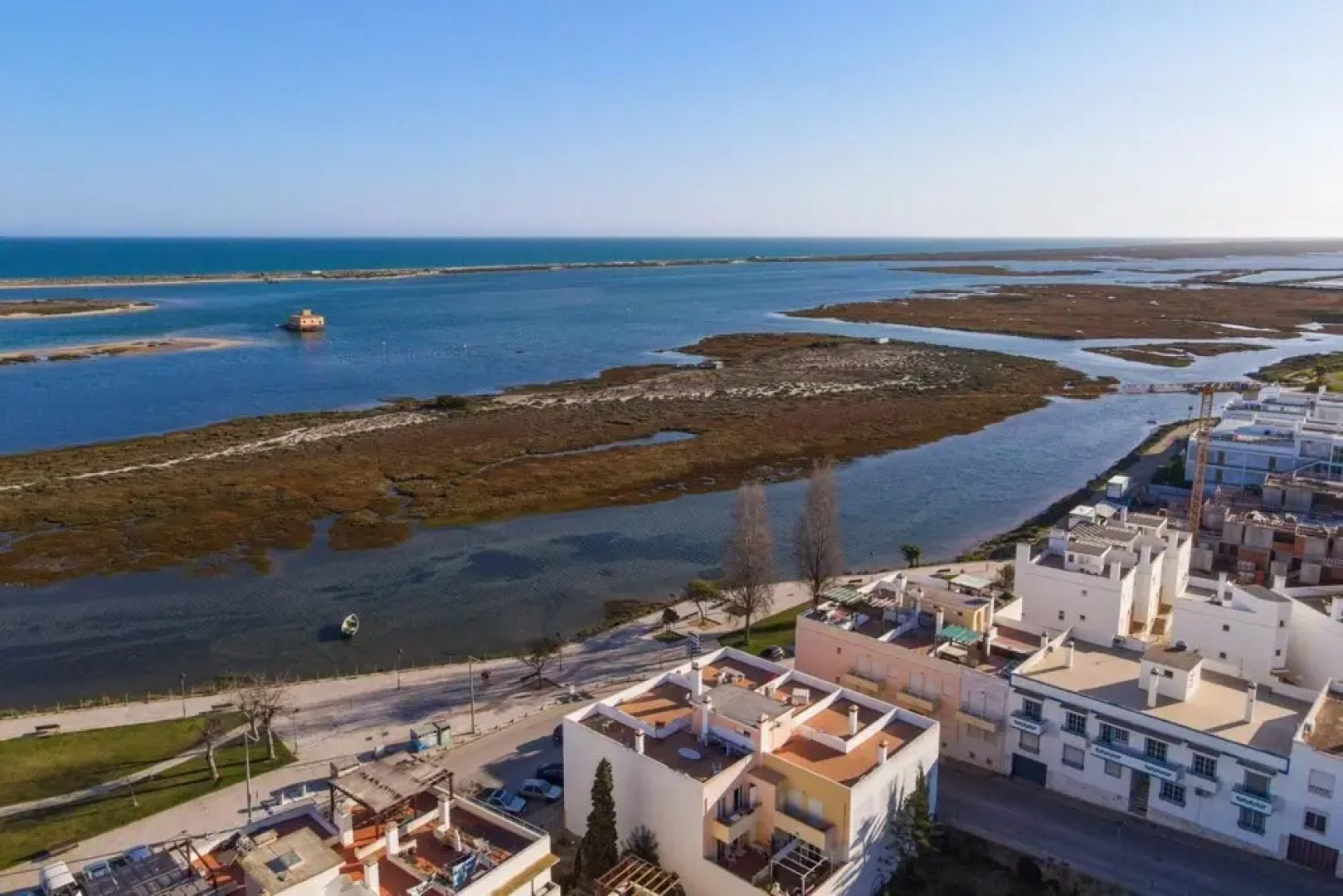 Two Bedroom Apartment in Fuseta by Ideal Homes